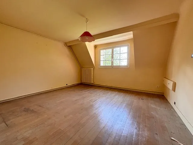 Belle maison familiale proche Val d’Europe avec grand terrain et vue imprenable 