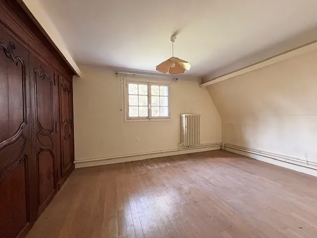 Belle maison familiale proche Val d’Europe avec grand terrain et vue imprenable 