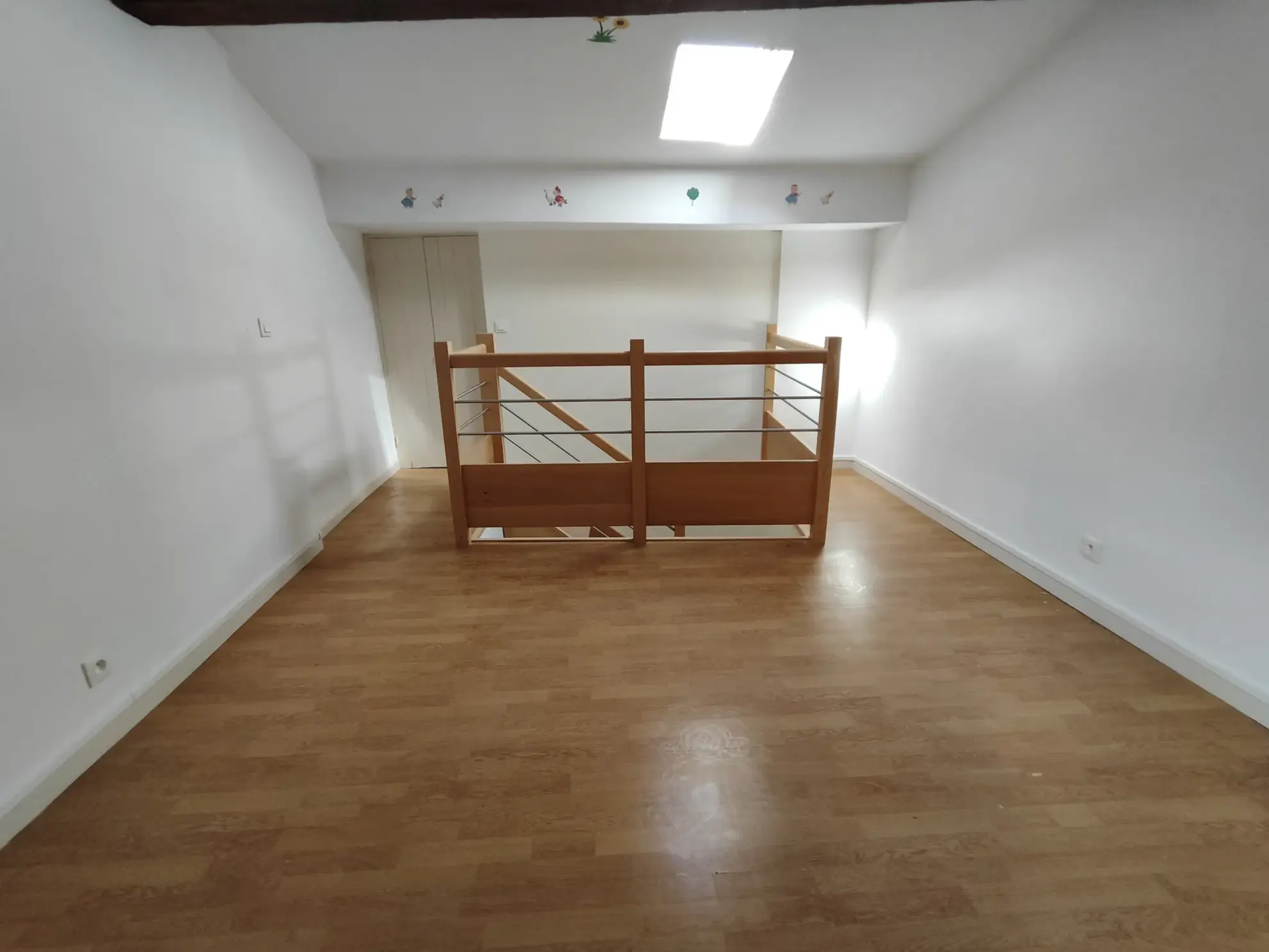 Maison rénovée de 76 m² avec 3 chambres dans un village des Corbières