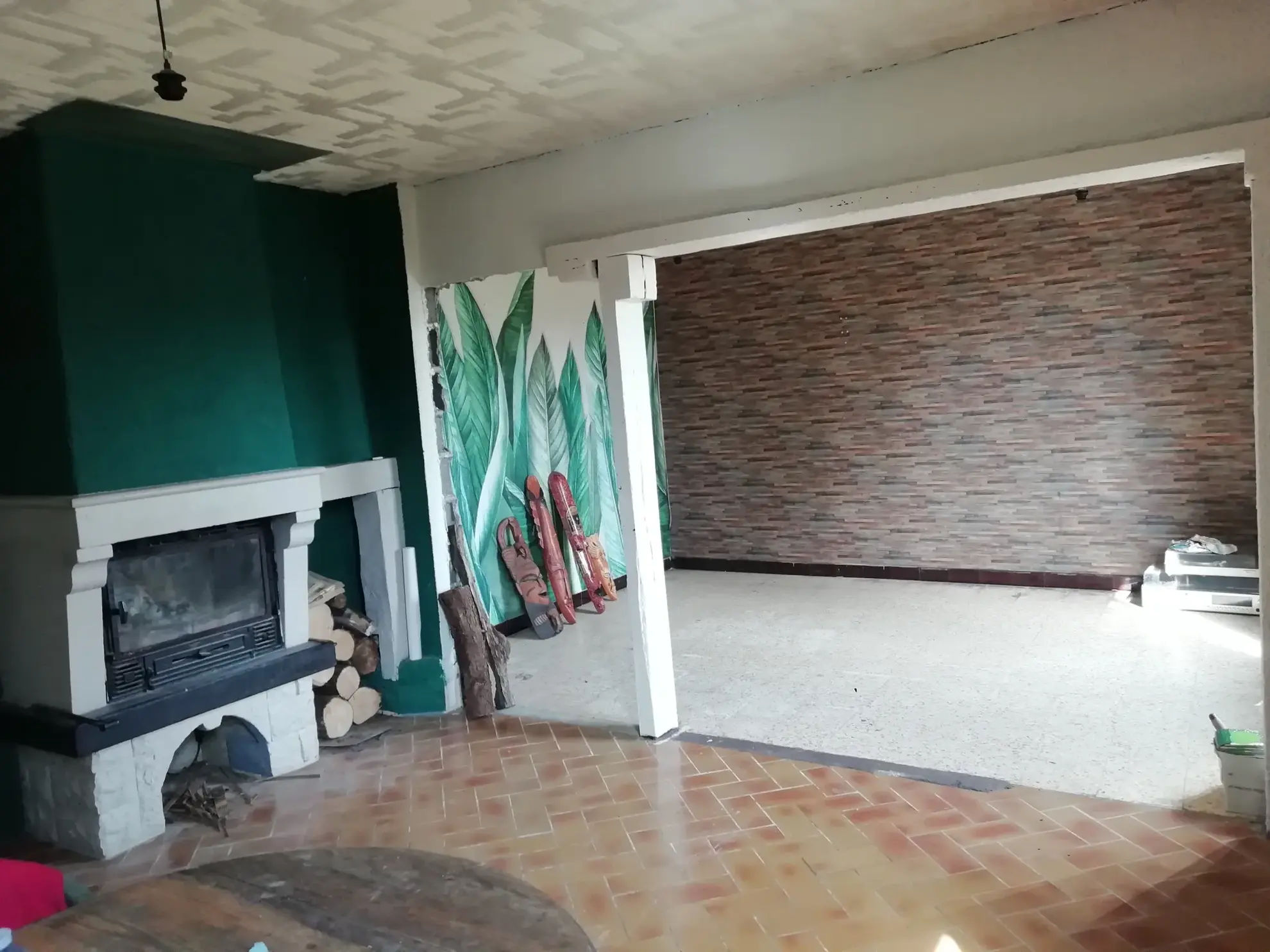 Maison de village à rénover dans le Cher avec dépendances et jardin clos 