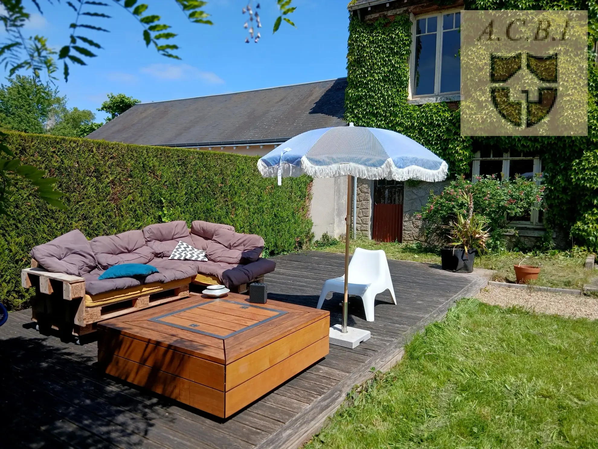Maison de charme à Savigny-sur-Braye avec jardin et terrasses, idéal famille 