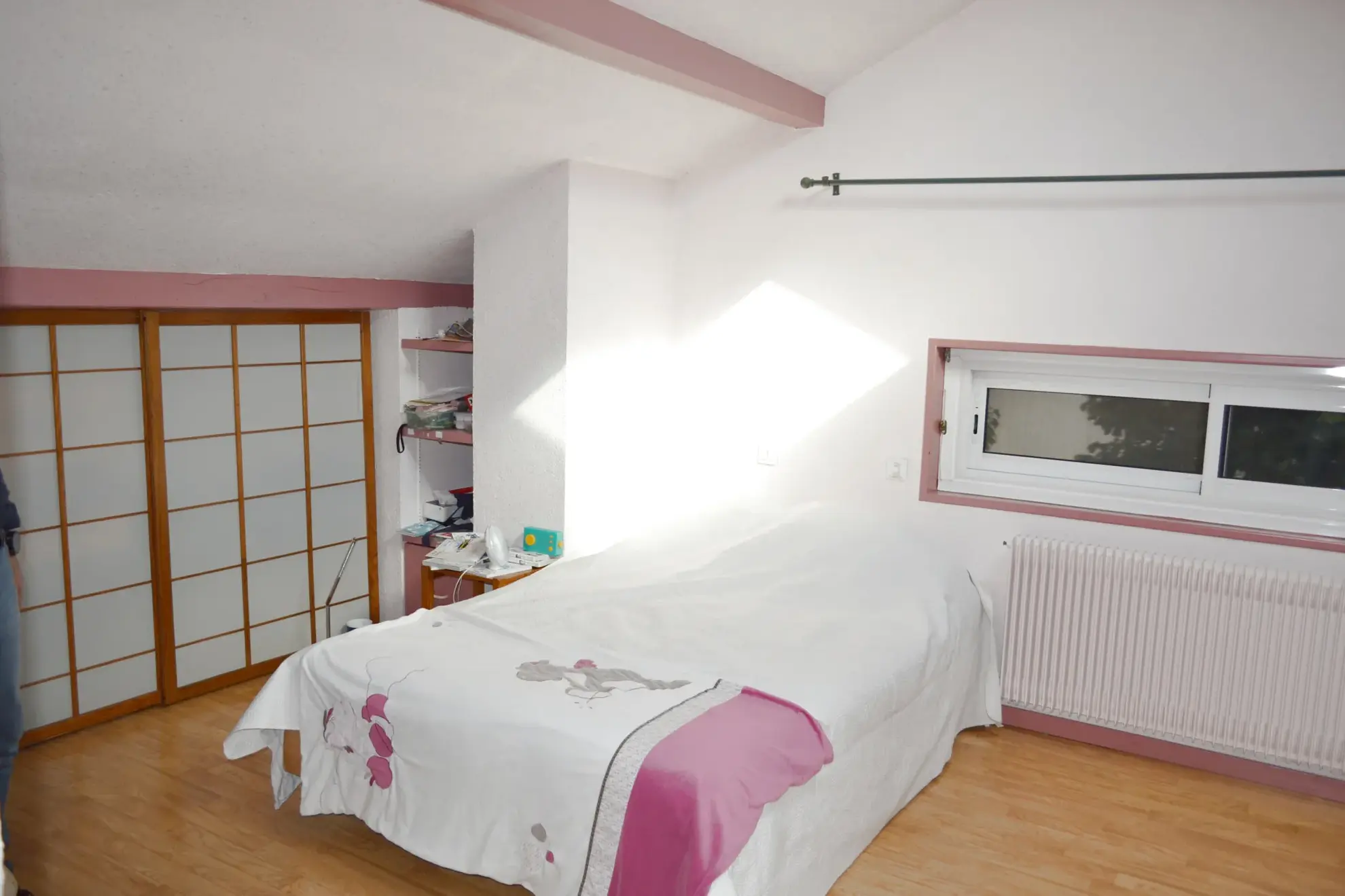 Maison T6 à La Tour du Pin avec grand jardin, garage et calme résidentiel 