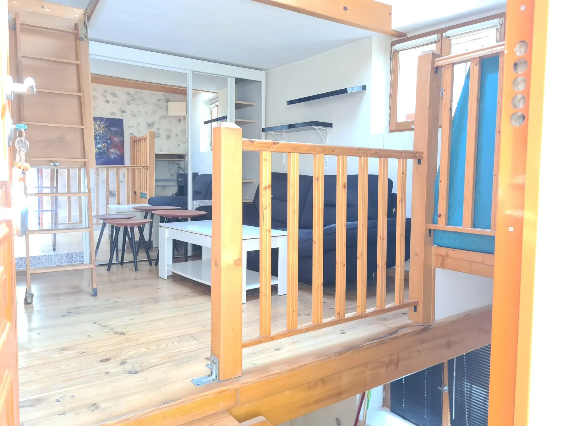 Maison de village rénovée de 30 m² à Vallauris avec mezzanine 