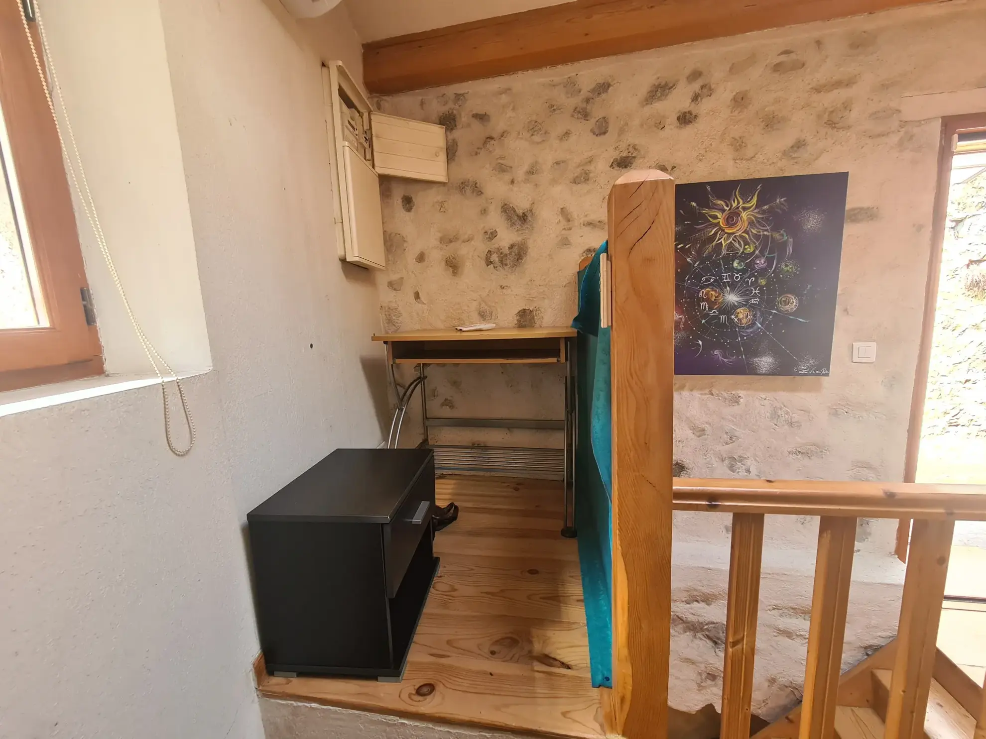 Charmante maison de village de 30 m² à Vallauris avec mezzanine et équipements modernes 