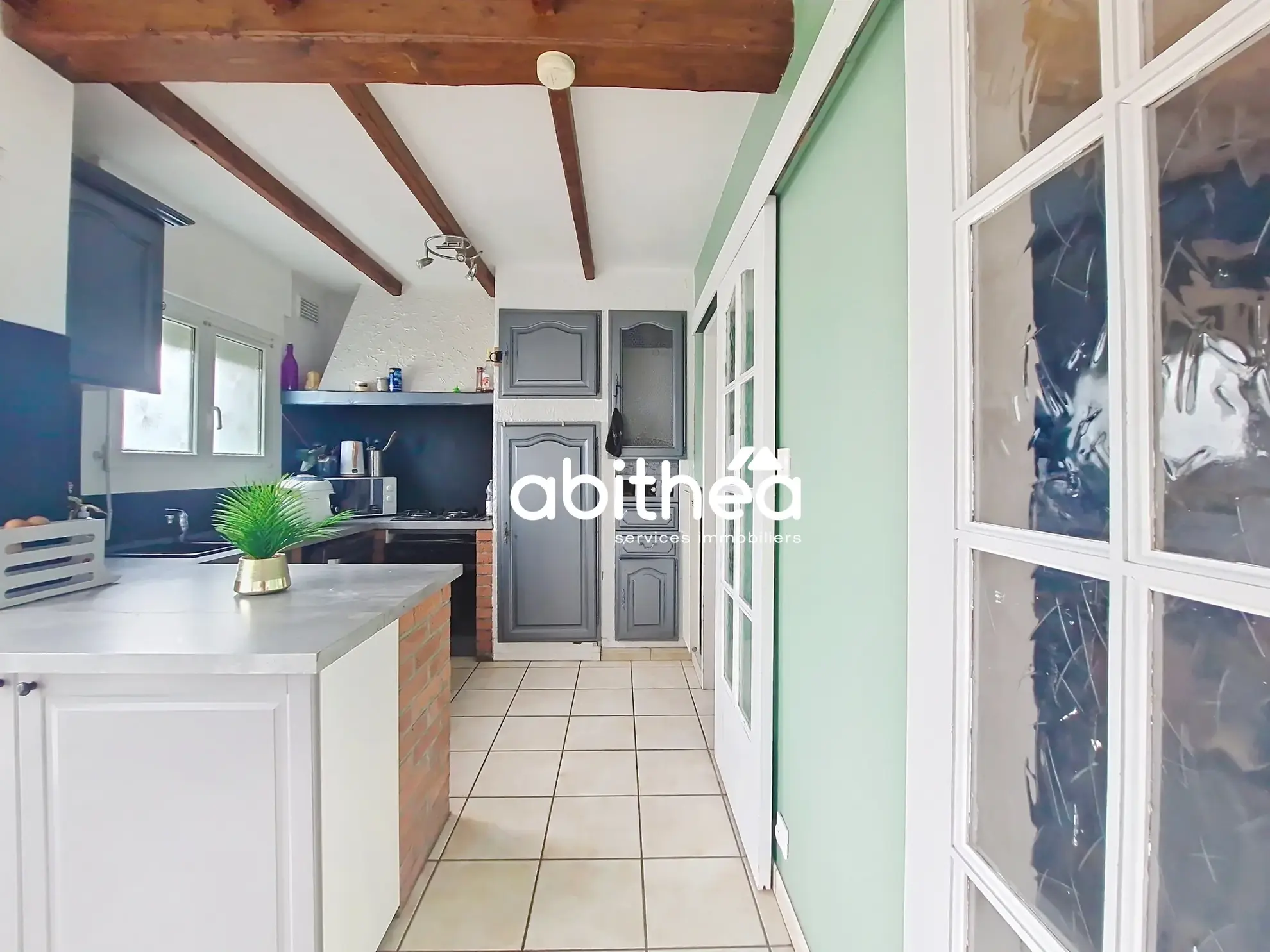 Maison semi-individuelle de 95 m² à Bauvin avec garage, jardin et véranda 