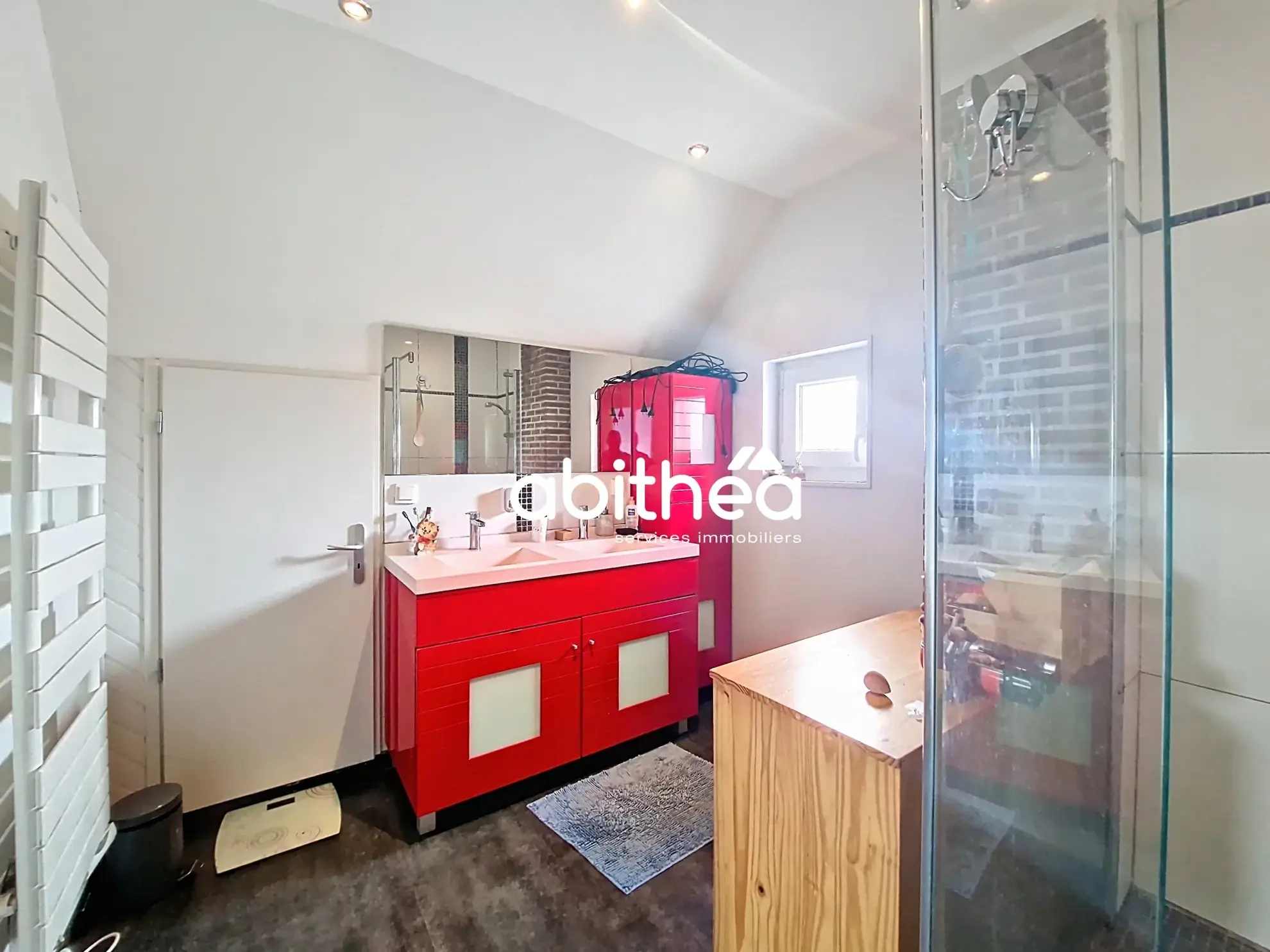 Maison semi-individuelle de 95 m² à Bauvin avec garage, jardin et véranda 