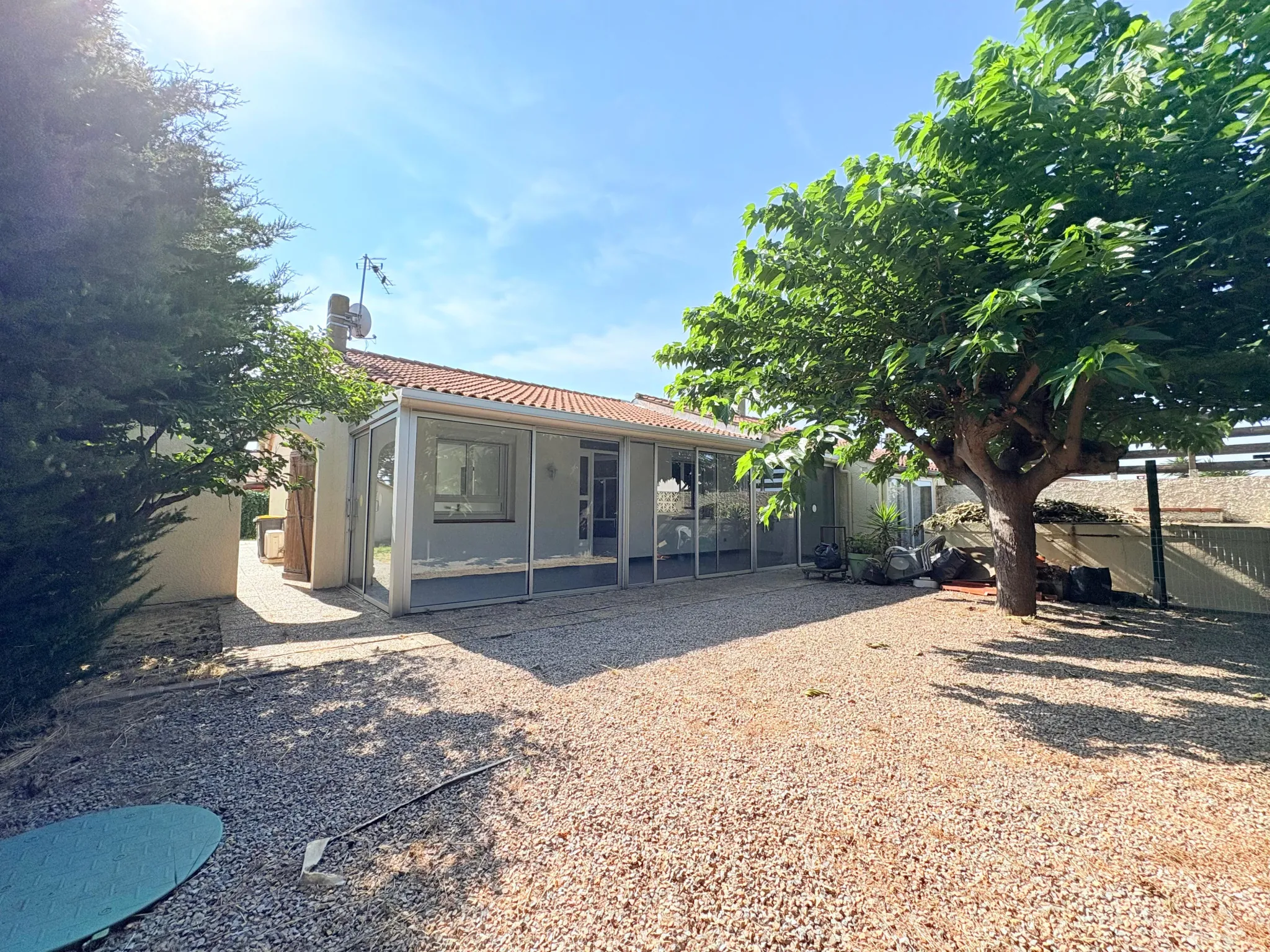 Villa 3 faces à Pollestres de 105 m² avec véranda et confort moderne