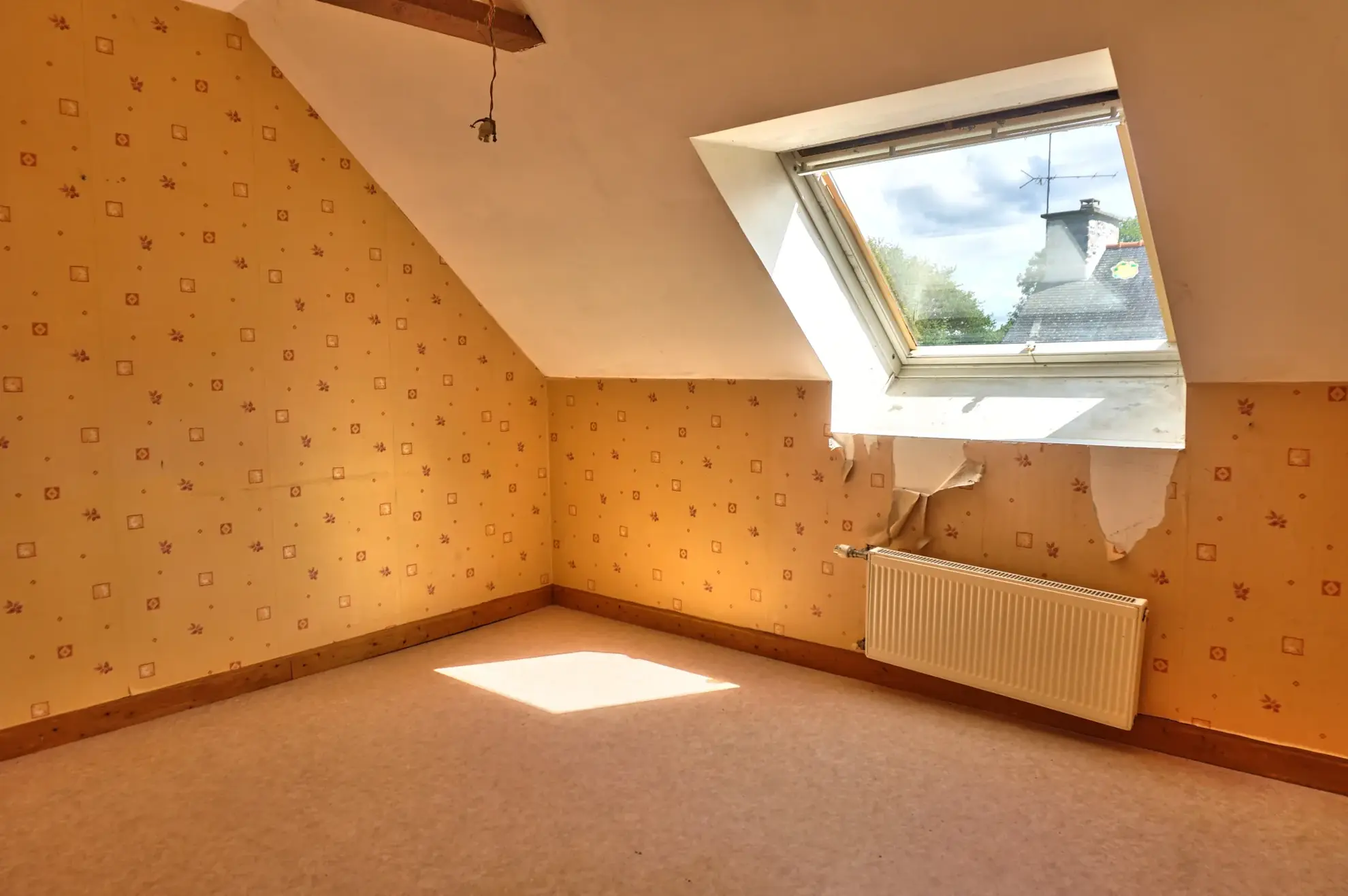 Longère en pierre avec dépendances et prairie à Yvias près de Paimpol et Lanvollon 