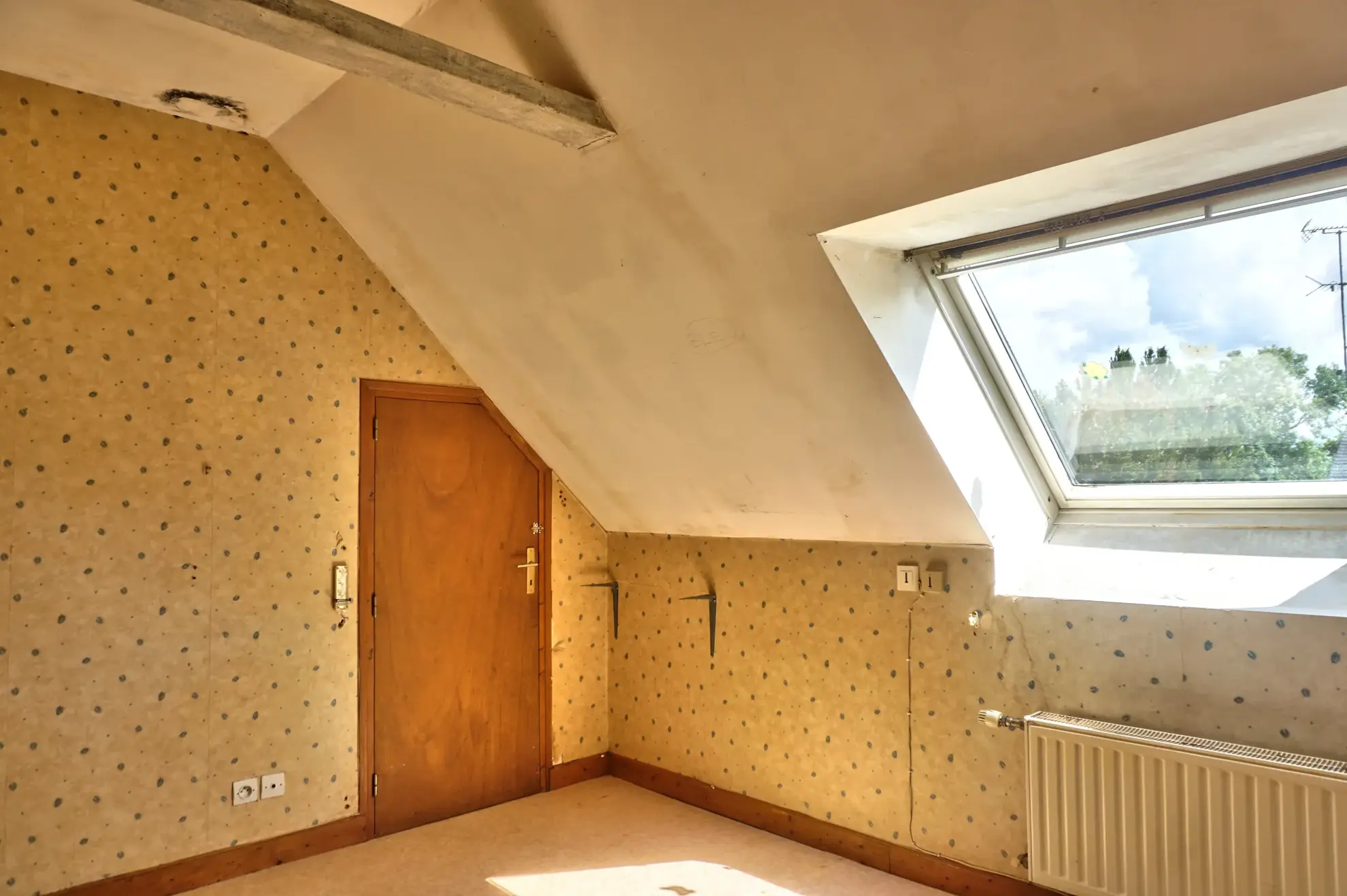 Longère en pierre avec dépendances et prairie à Yvias près de Paimpol et Lanvollon 