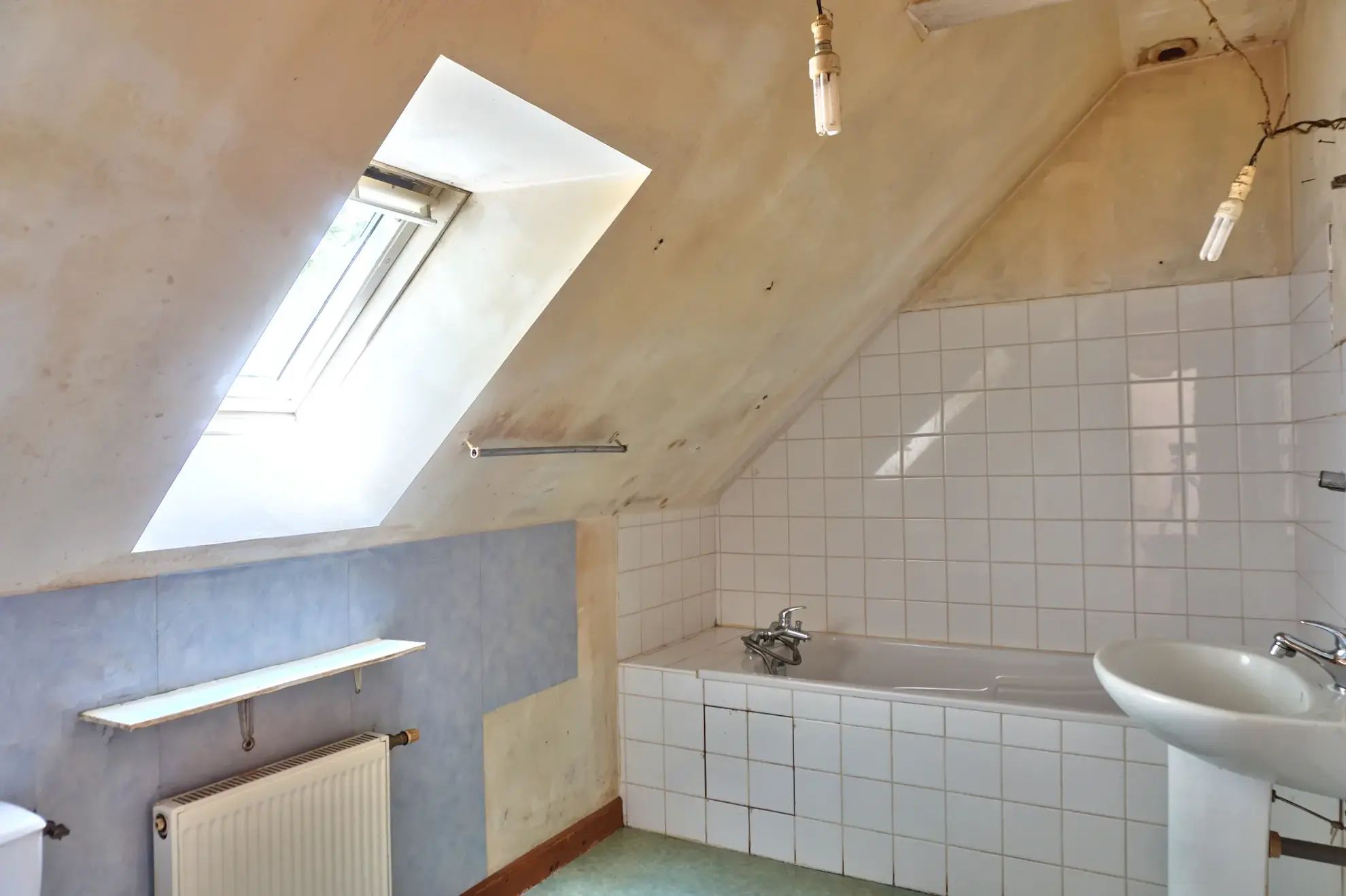 Longère en pierre avec dépendances et prairie à Yvias près de Paimpol et Lanvollon 