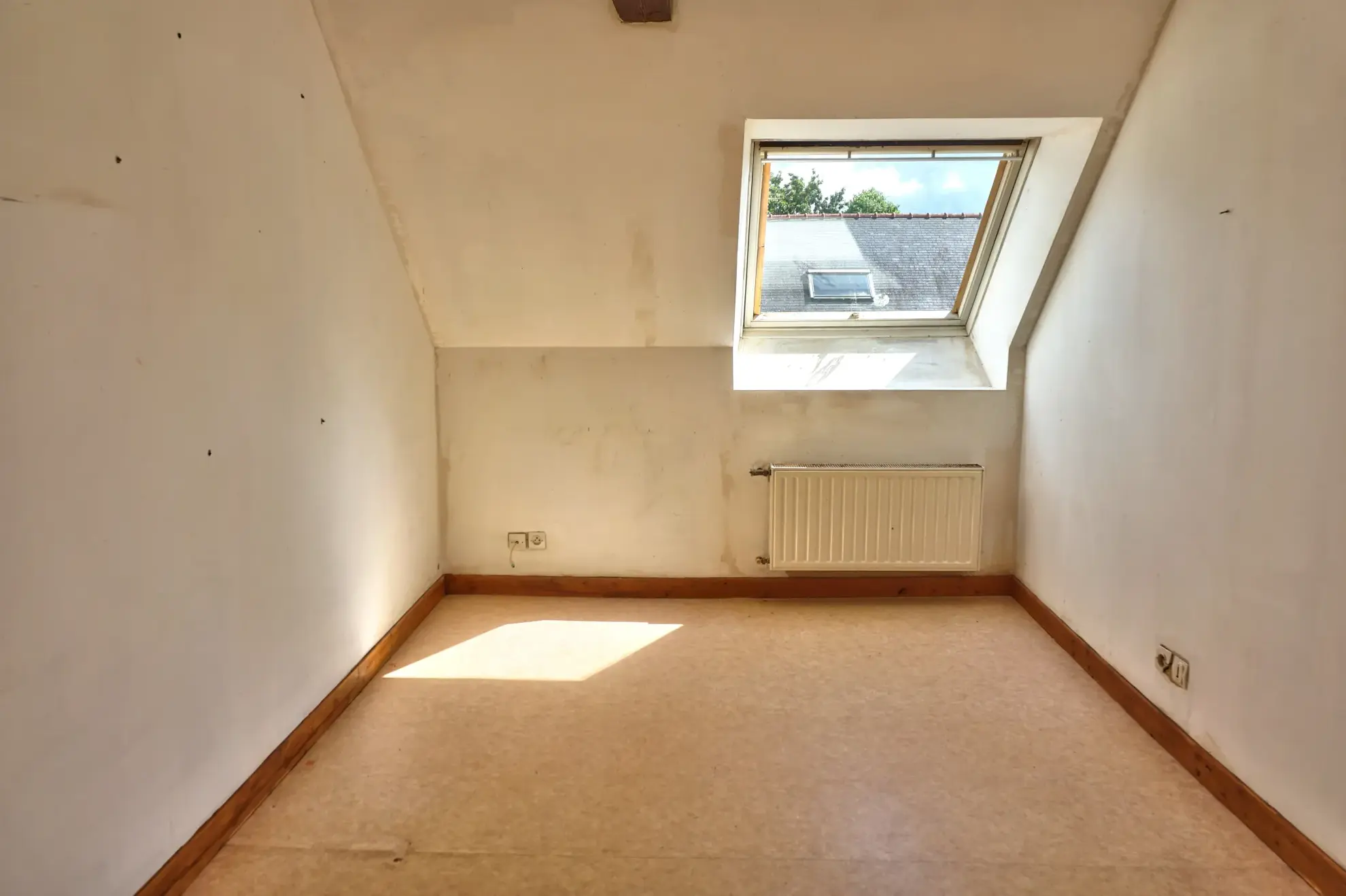 Longère en pierre avec dépendances et prairie à Yvias près de Paimpol et Lanvollon 