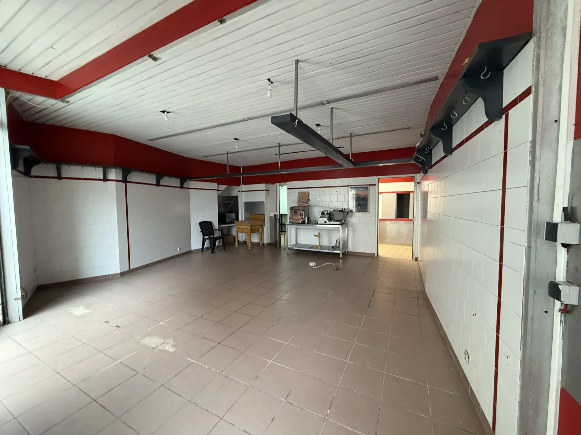 Immeuble mixte à vendre à Guitres - Opportunité d’investissement dans centre-ville 