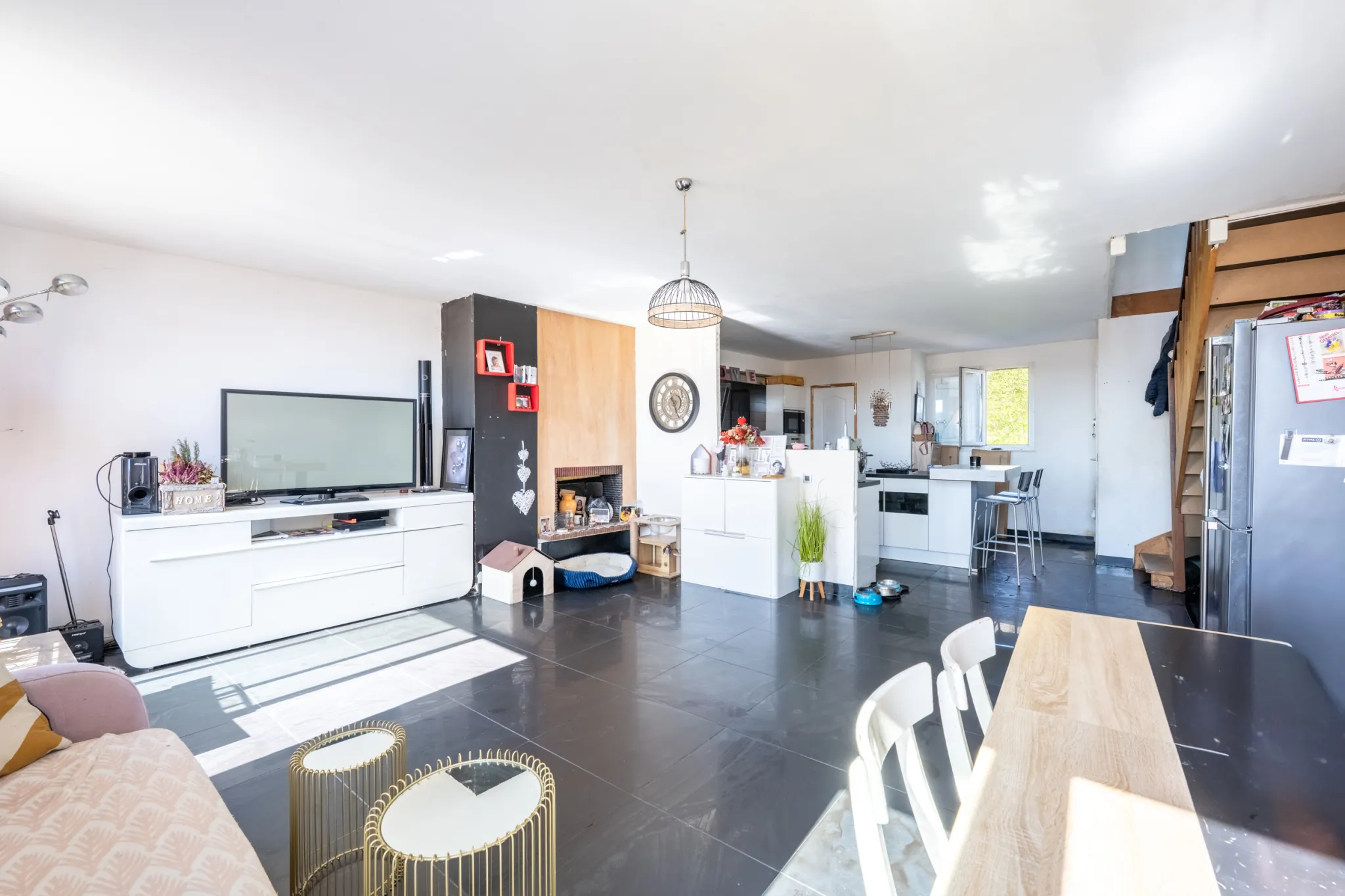 Appartement 6 pièces à Cergy avec balcon, parking et cave - Idéal famille ou investissement