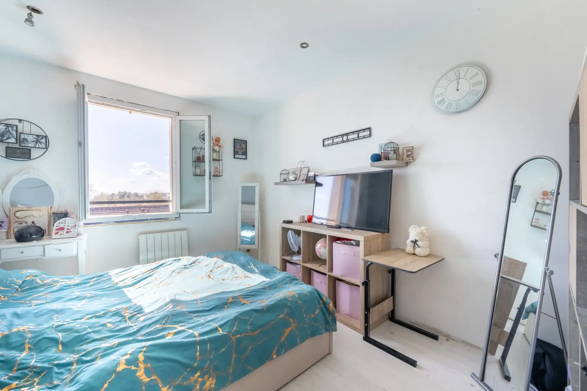 Appartement 6 pièces à Cergy avec balcon, parking et cave - Idéal famille ou investissement 