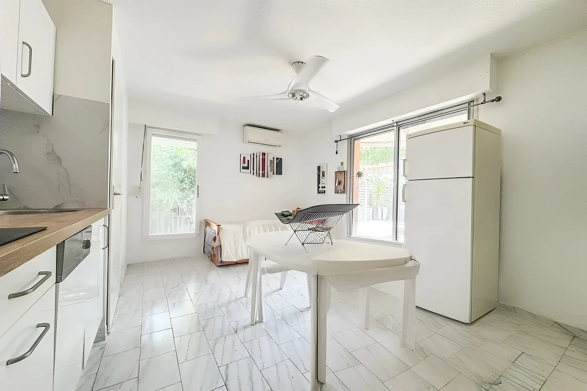 Appartement T2 avec terrasse d'angle à La Grande Motte, piscine et parking privé 