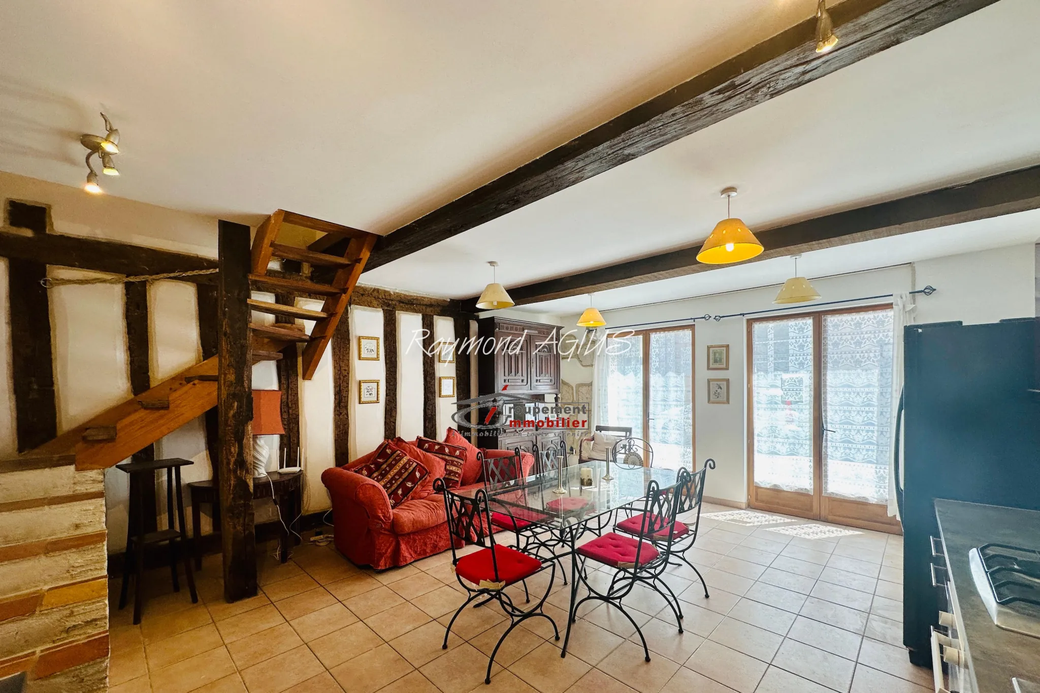 Maison de ville rénovée à Eymet, Dordogne – Charme et confort 