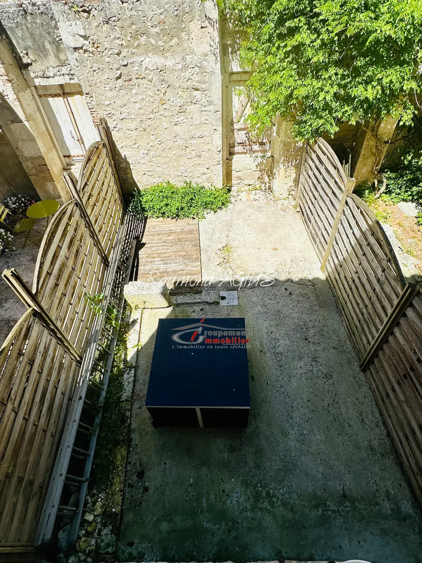 Maison de ville rénovée à Eymet, Dordogne – Charme et confort 