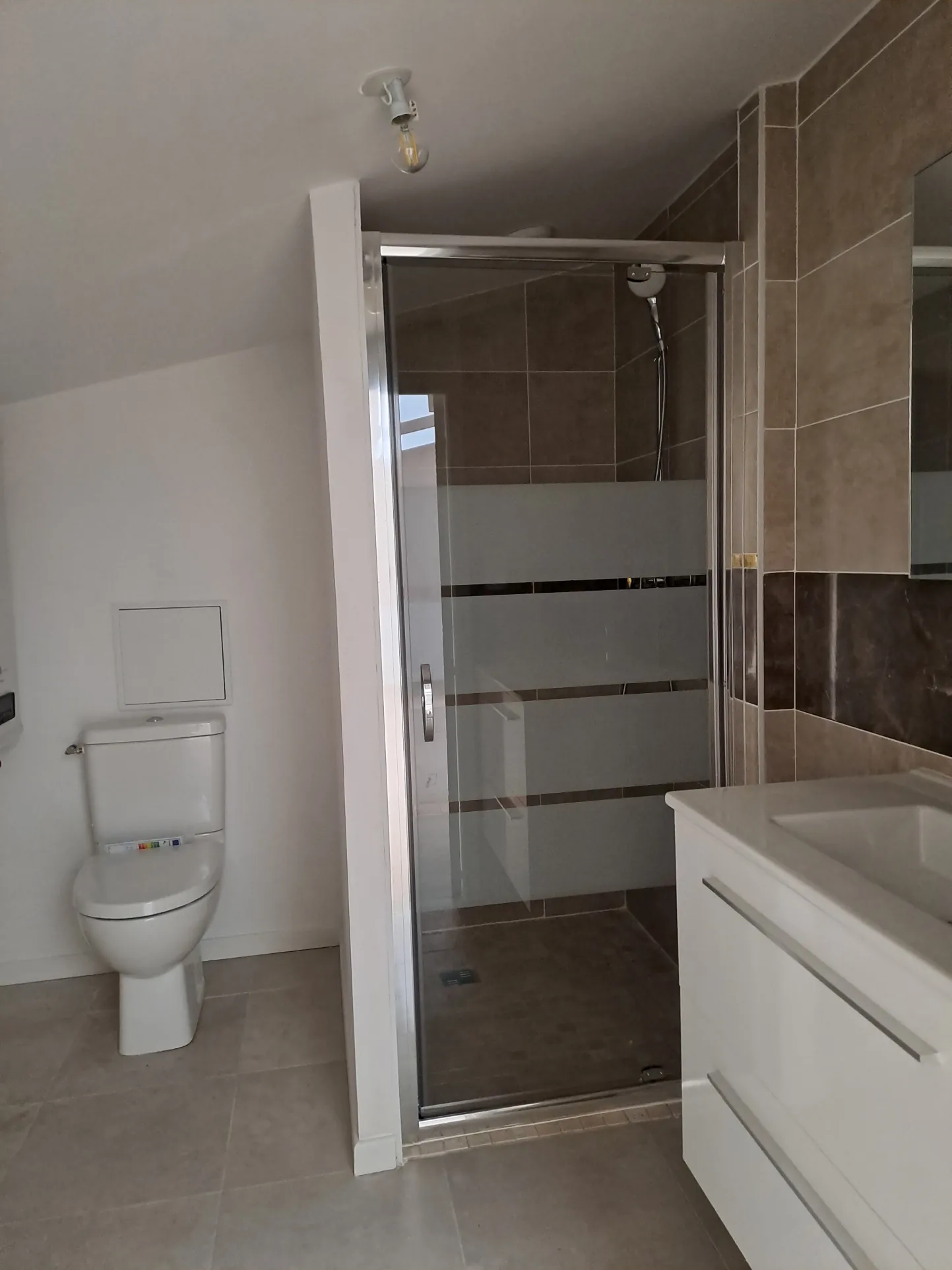 Studio rénové de 25 m² à vendre à Étampes au cœur du centre-ville 