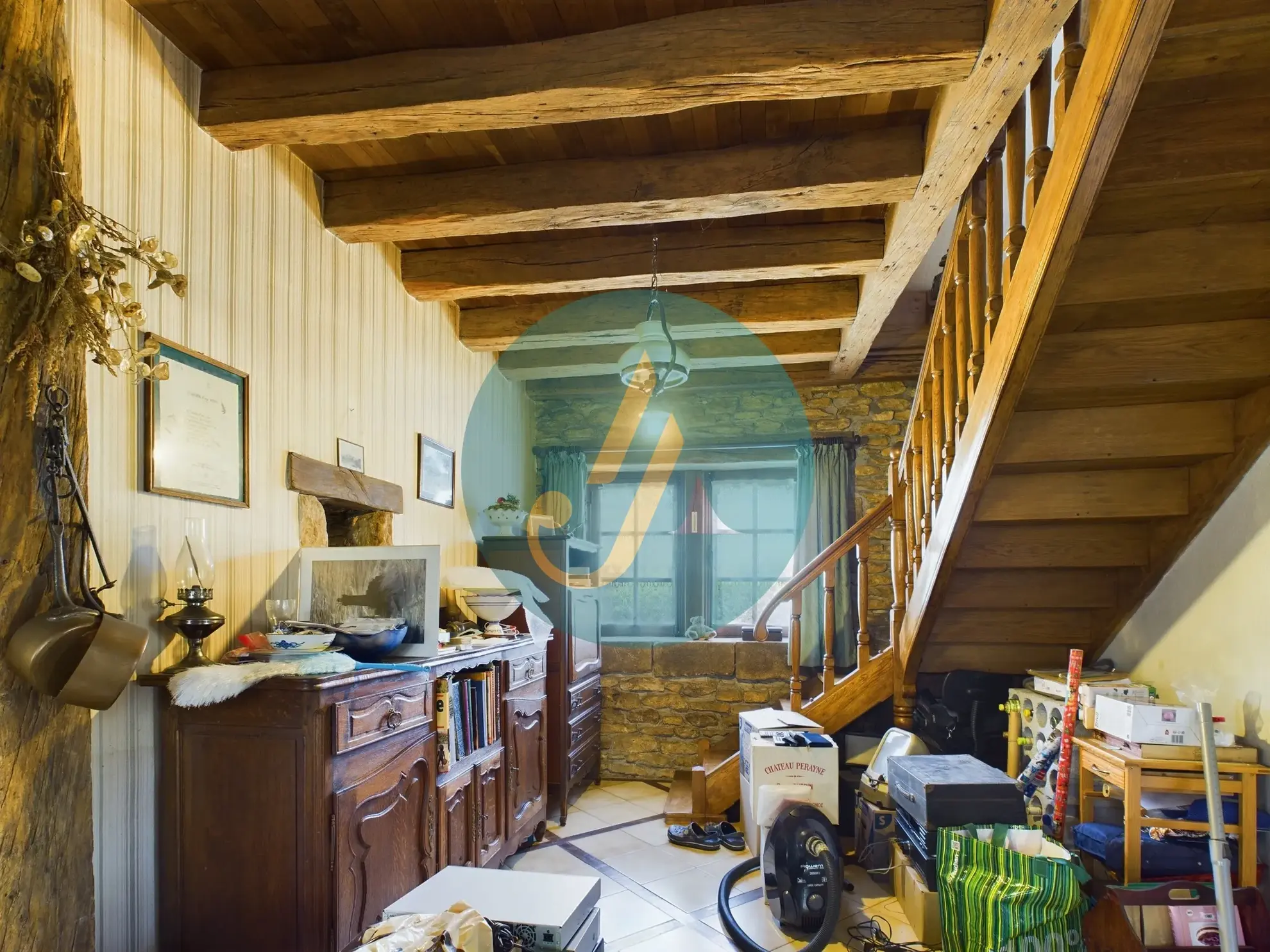 Longère de charme avec grand terrain à Champlemy, authenticité et volume 