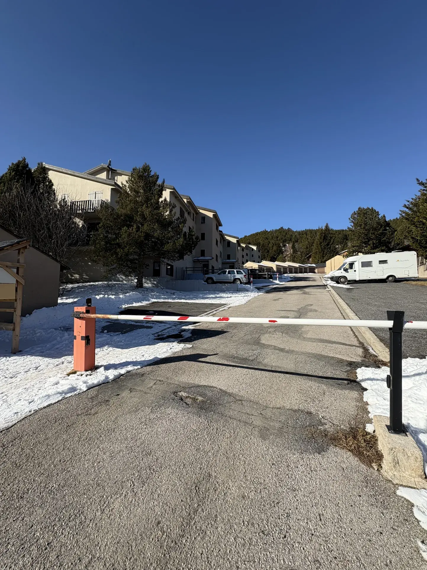 Appartement 3 pièces aux Angles, proche des pistes de ski et commodités 