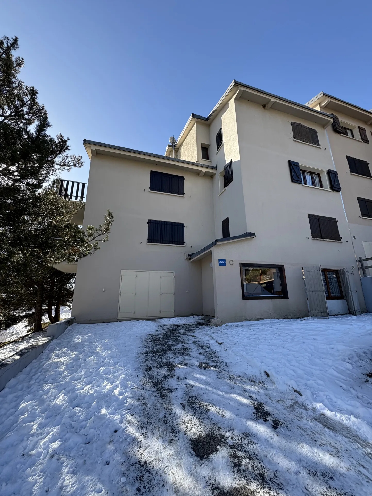 Appartement 3 pièces aux Angles, proche des pistes de ski et commodités 