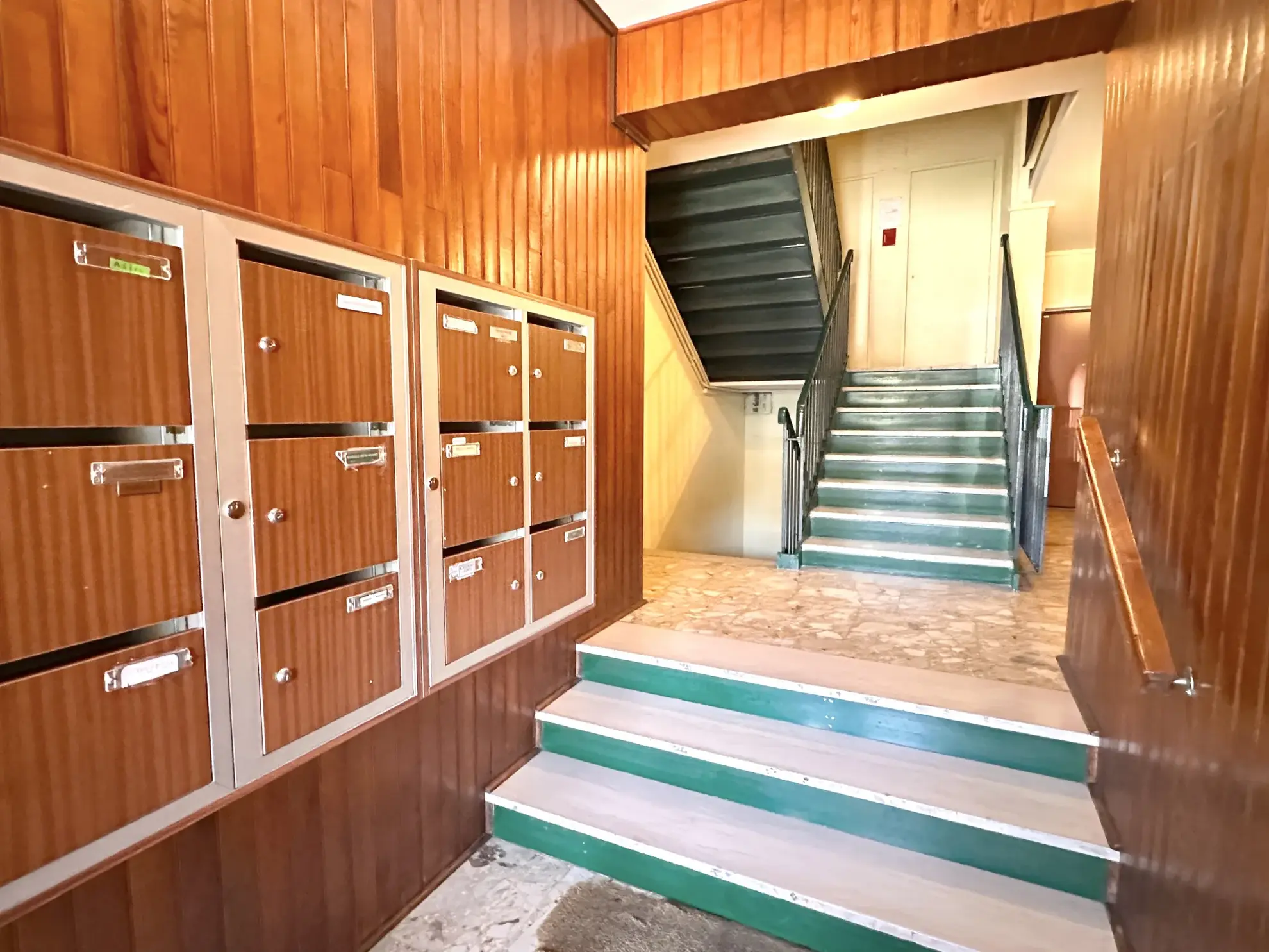 Appartement T4 avec climatisation et isolation 2024 à Salon-de-Provence, résidence sécurisée 