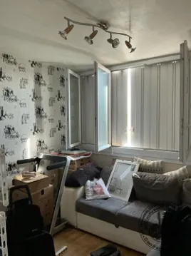 Appartement F4 à Sainte Foy Lès Lyon en vente aux enchères - 65 m² avec balcon et cave 