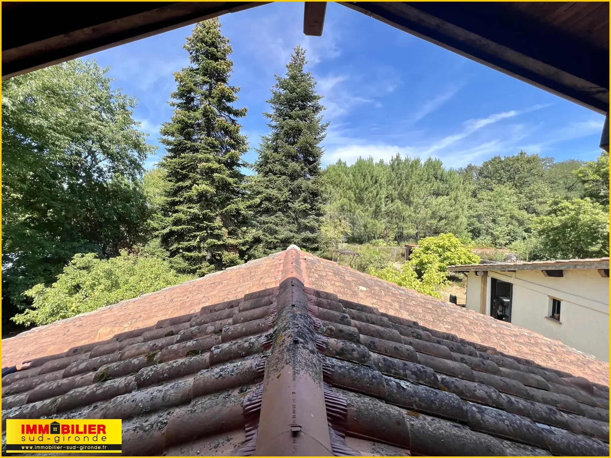 Maison Chalet en Bois avec Garage à Saint-Michel-de-Rieufret 