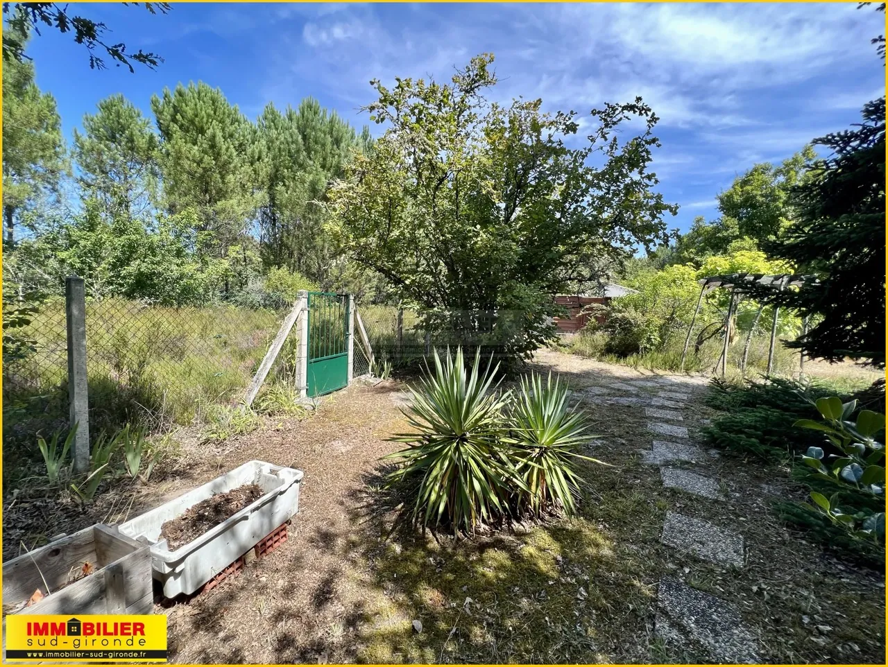Maison Chalet en Bois avec Garage à Saint-Michel-de-Rieufret 