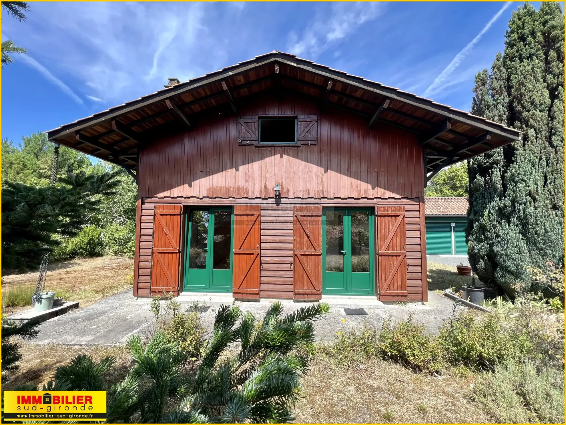 Maison Chalet en Bois avec Garage à Saint-Michel-de-Rieufret 