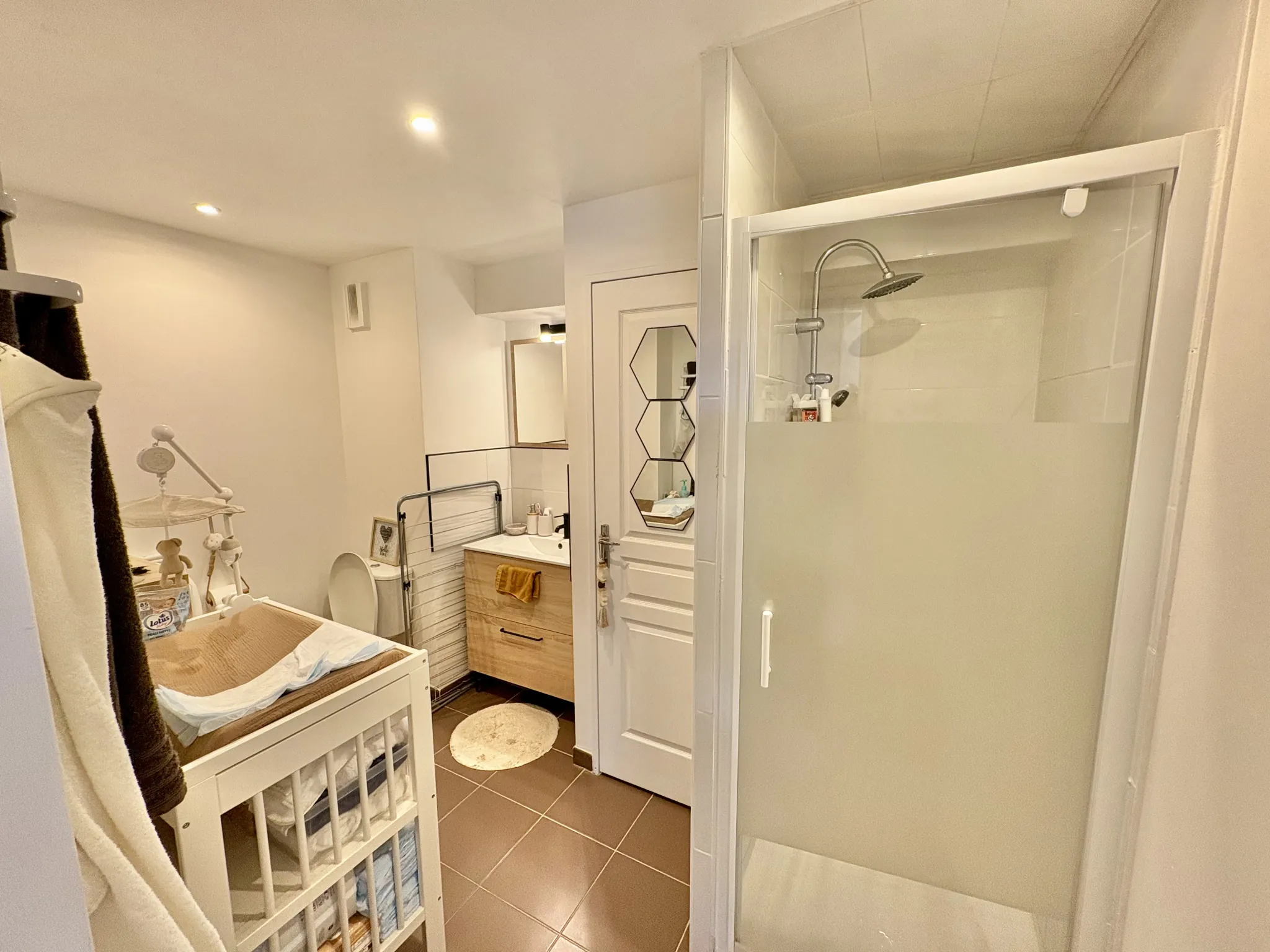 Appartement T2 avec terrasse, parking et piscine à La Seyne-sur-Mer 