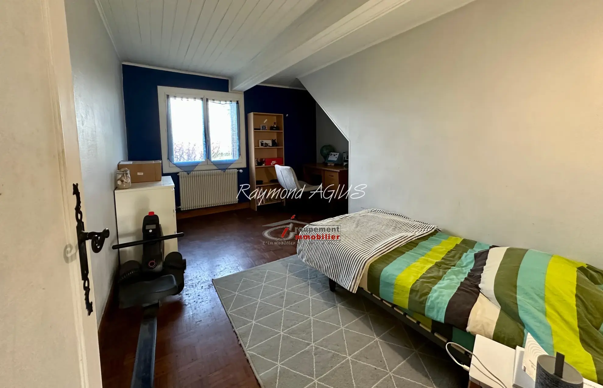 Maison traditionnelle en pierre avec 3 chambres, jardin et dépendances dans l'Entre-Deux-Mers 