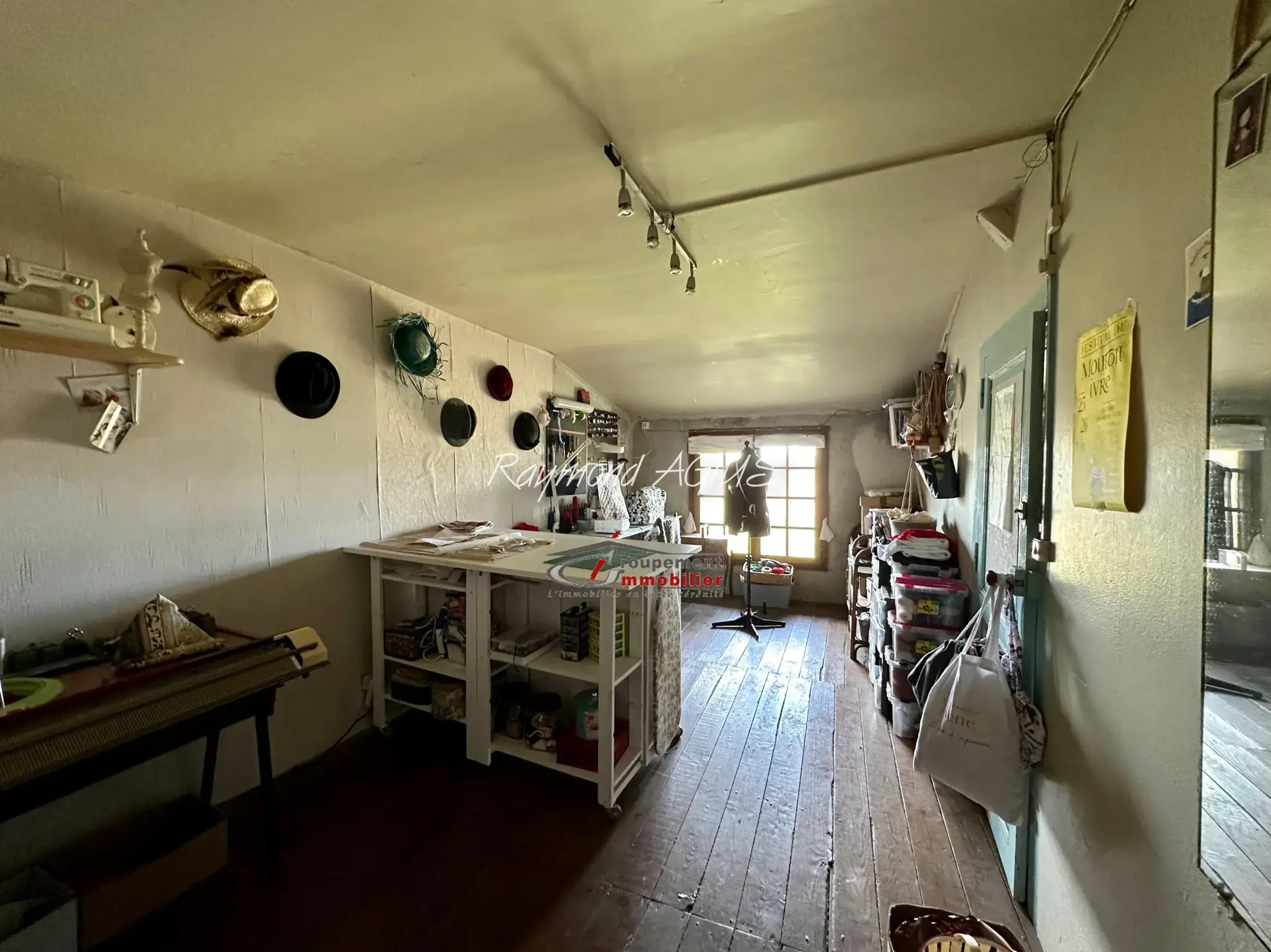 Maison traditionnelle en pierre avec 3 chambres, jardin et dépendances dans l'Entre-Deux-Mers 