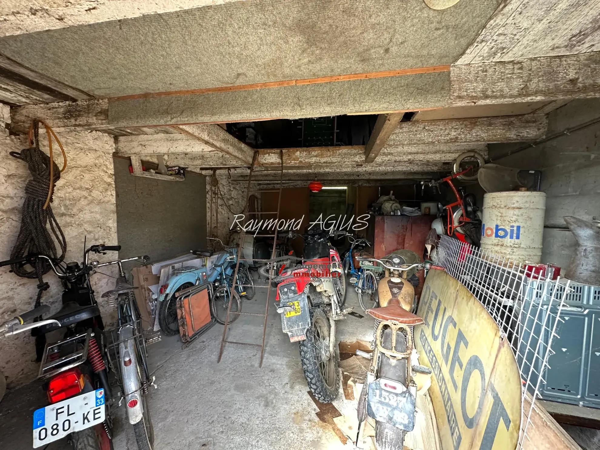 Maison traditionnelle en pierre avec 3 chambres, jardin et dépendances dans l'Entre-Deux-Mers 