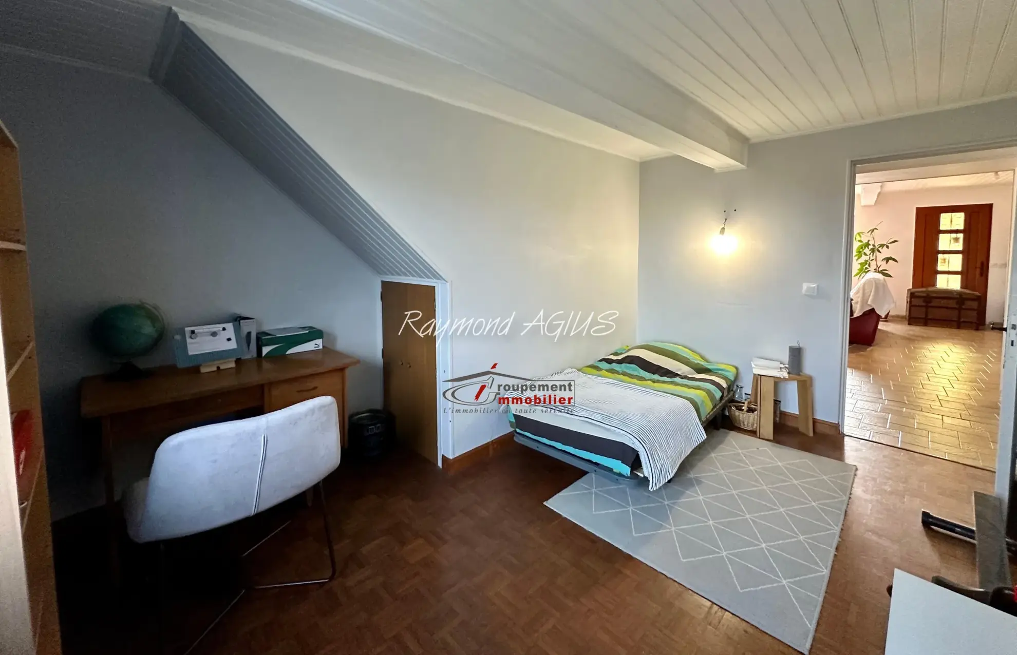 Maison traditionnelle en pierre avec 3 chambres, jardin et dépendances dans l'Entre-Deux-Mers 