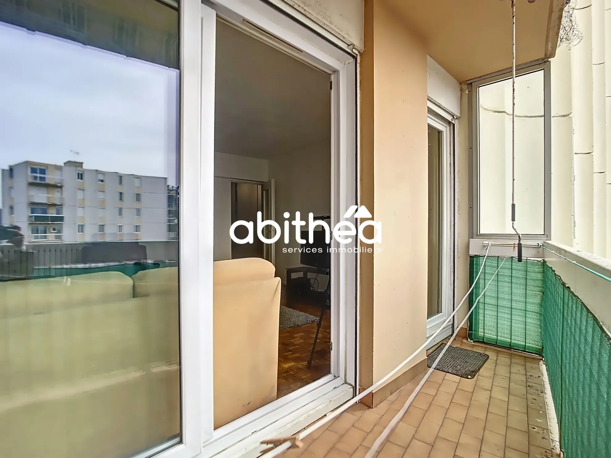 Appartement T3 avec parking, balcon et cave à Béziers - Résidence sécurisée 