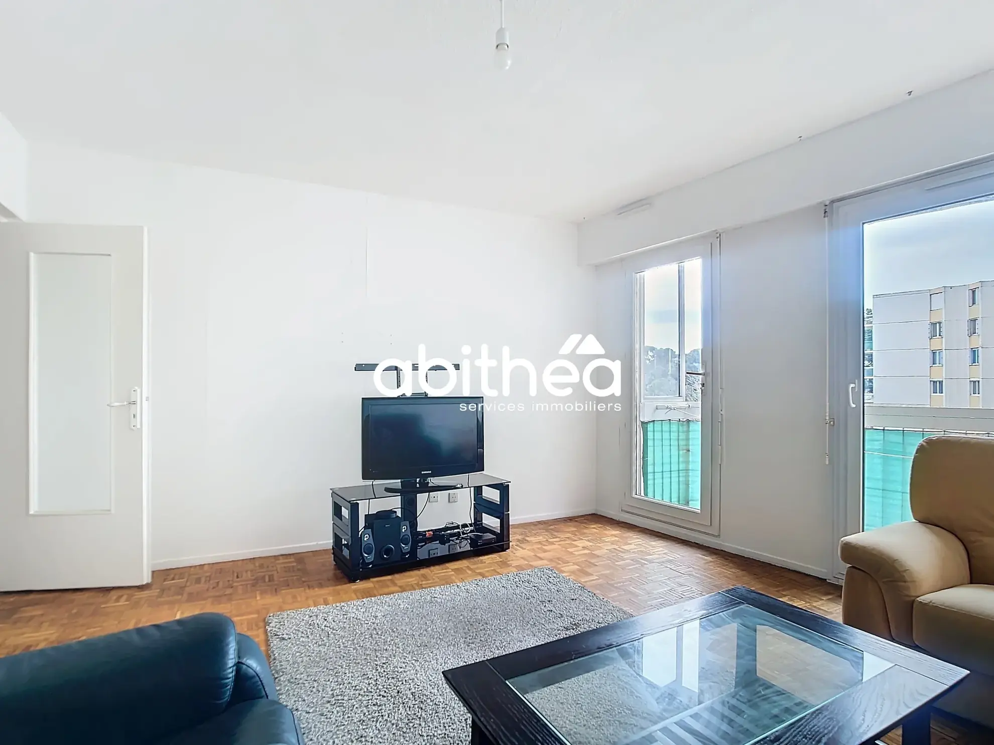 Appartement T3 avec parking, balcon et cave à Béziers - Résidence sécurisée 