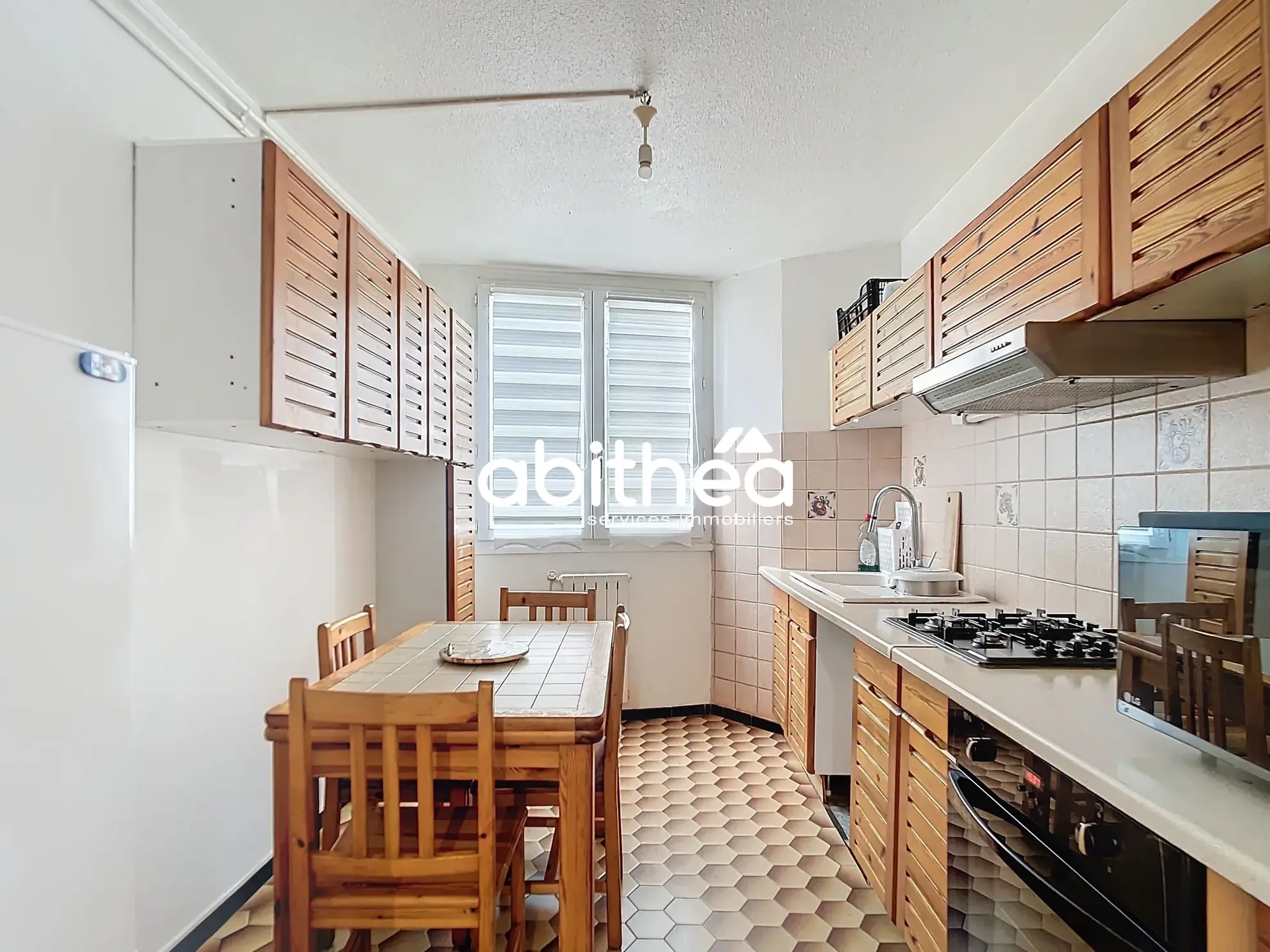 Appartement T3 avec parking, balcon et cave à Béziers - Résidence sécurisée 