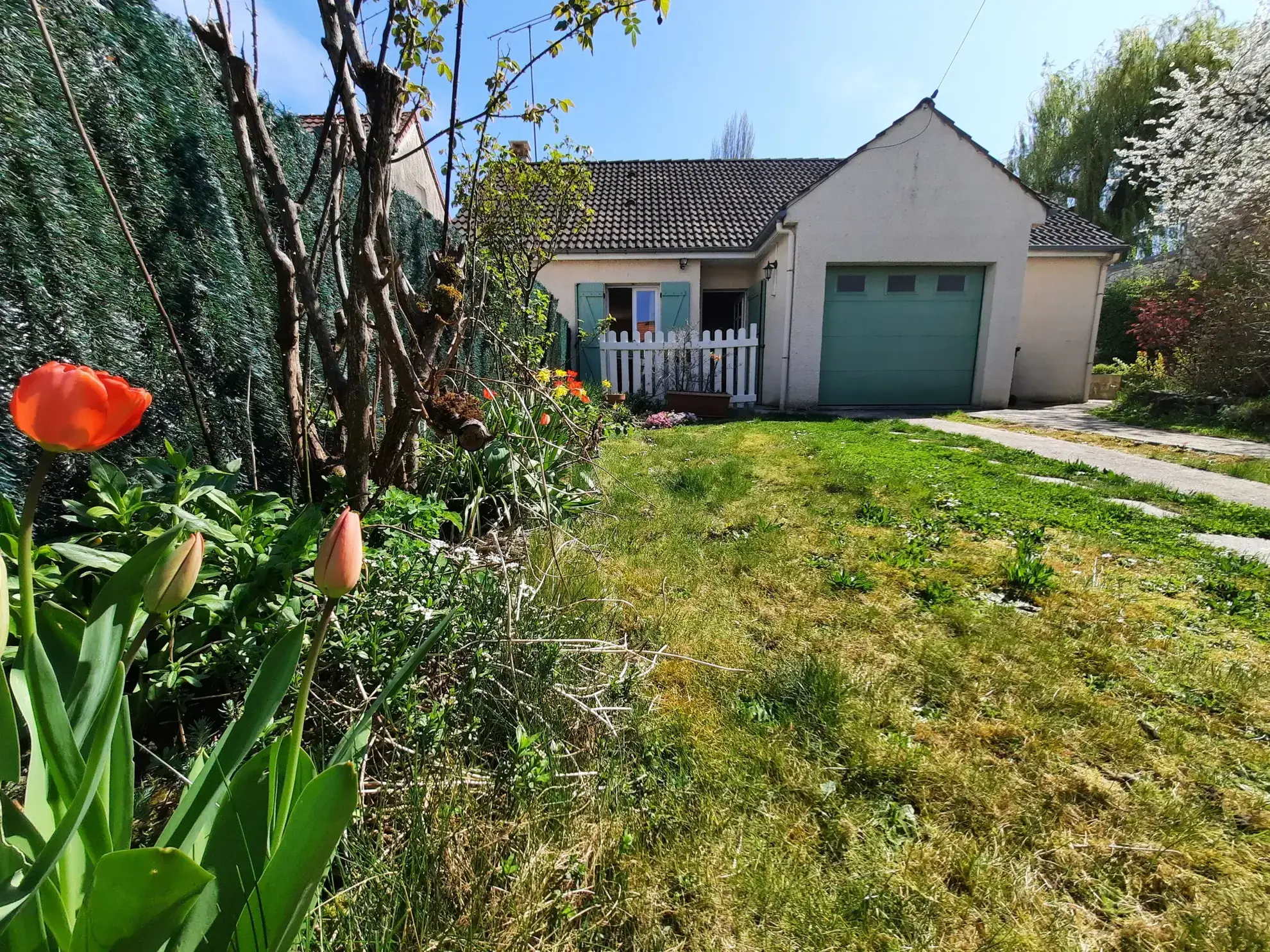 Maison de plain-pied à Nanteuil-les-Meaux avec jardin et garage 