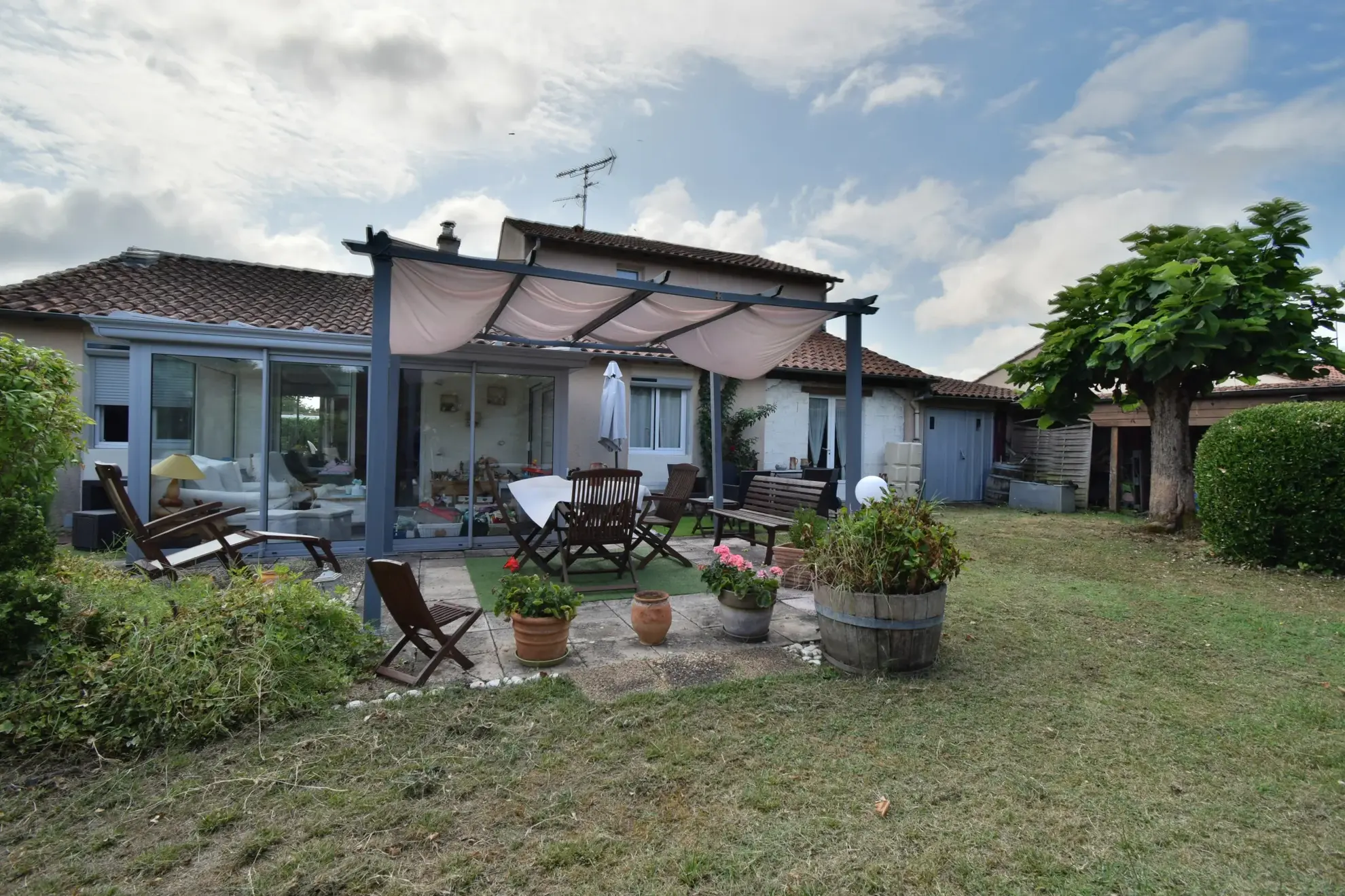 Maison de 160 m² à Prigonrieux avec 4 chambres et grand terrain