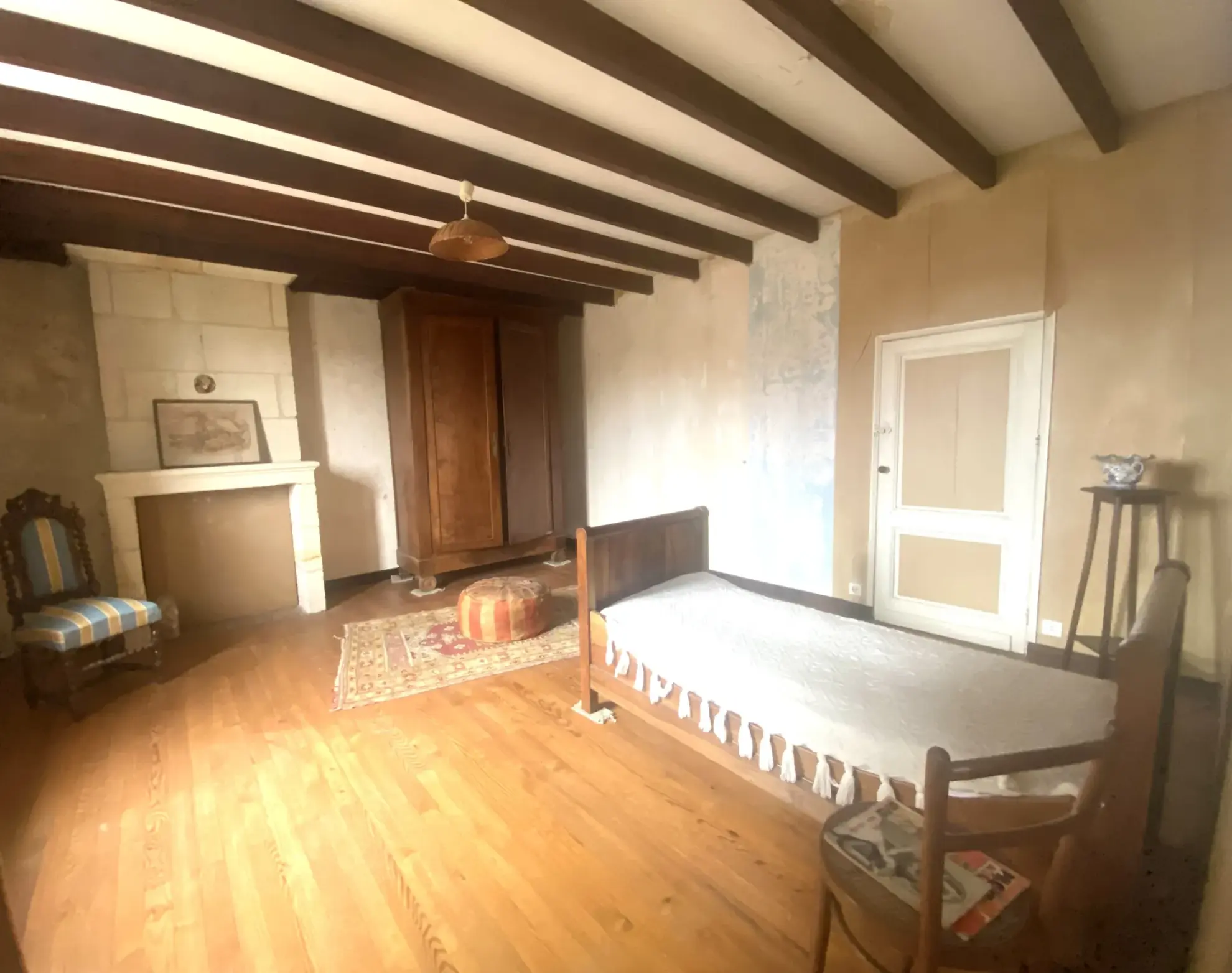 Charmante maison en pierre avec piscine et grand parc à Perissac 