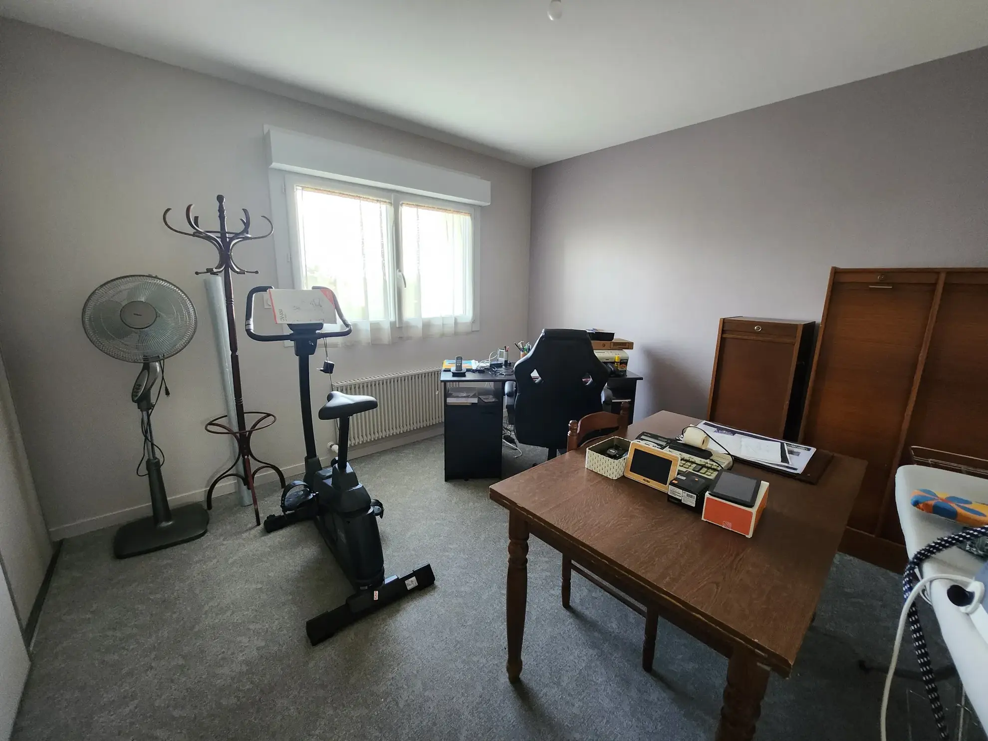 Maison rénovée en 2021 avec sous-sol, garage et terrain clos aux Magnils Reigniers 