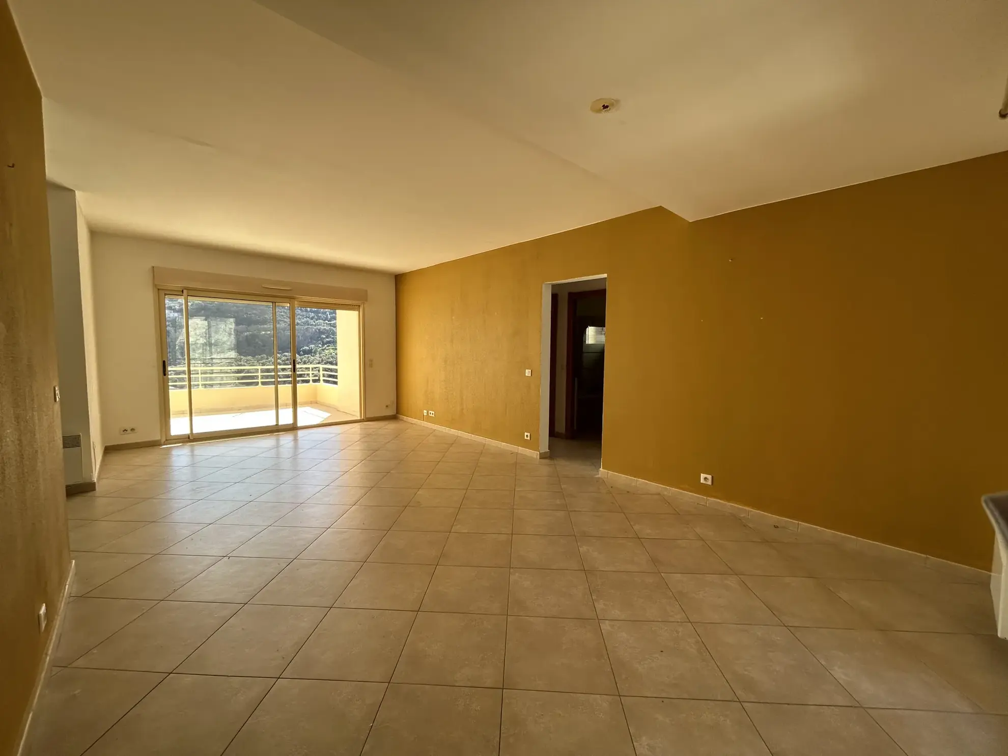 Appartement T3 lumineux avec deux terrasses à Ville di Pietrabugno 