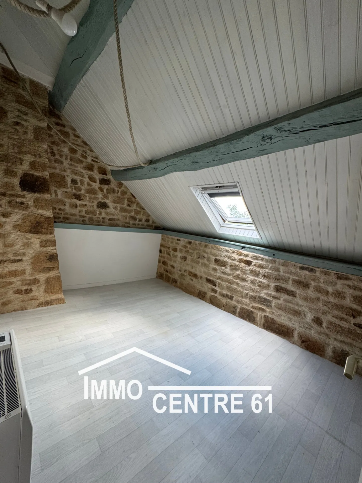 Vaste maison avec gîte potentiel à Carrouges - 4 chambres et jardin sans vis-à-vis 