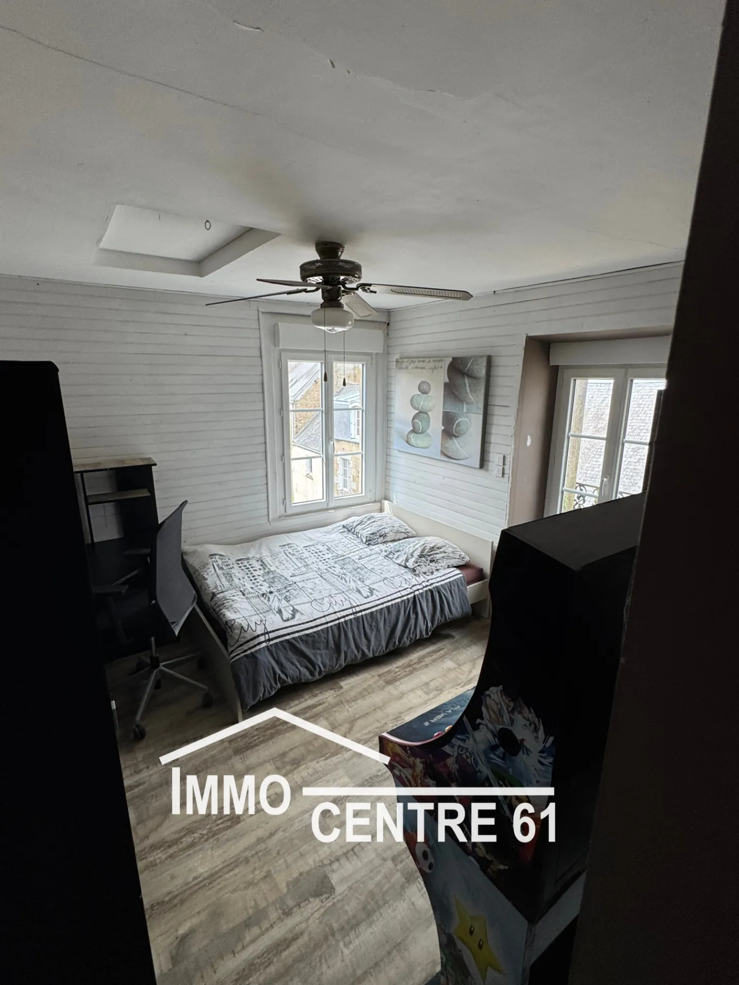 Vaste maison avec gîte potentiel à Carrouges - 4 chambres et jardin sans vis-à-vis 