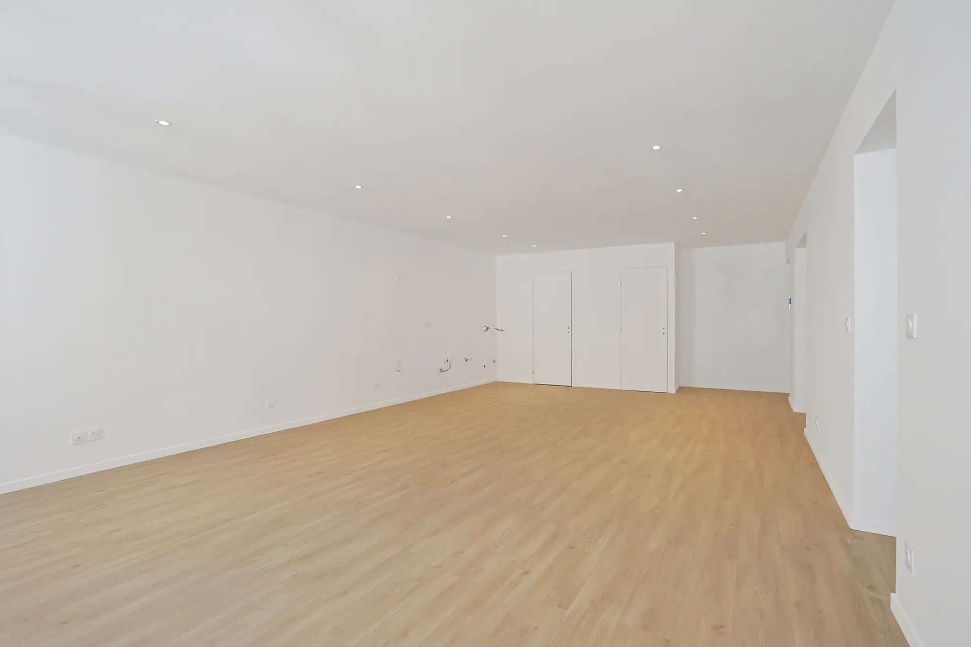 Appartement T3 à Sollies Pont de 83 m² avec grand potentiel au centre-ville 