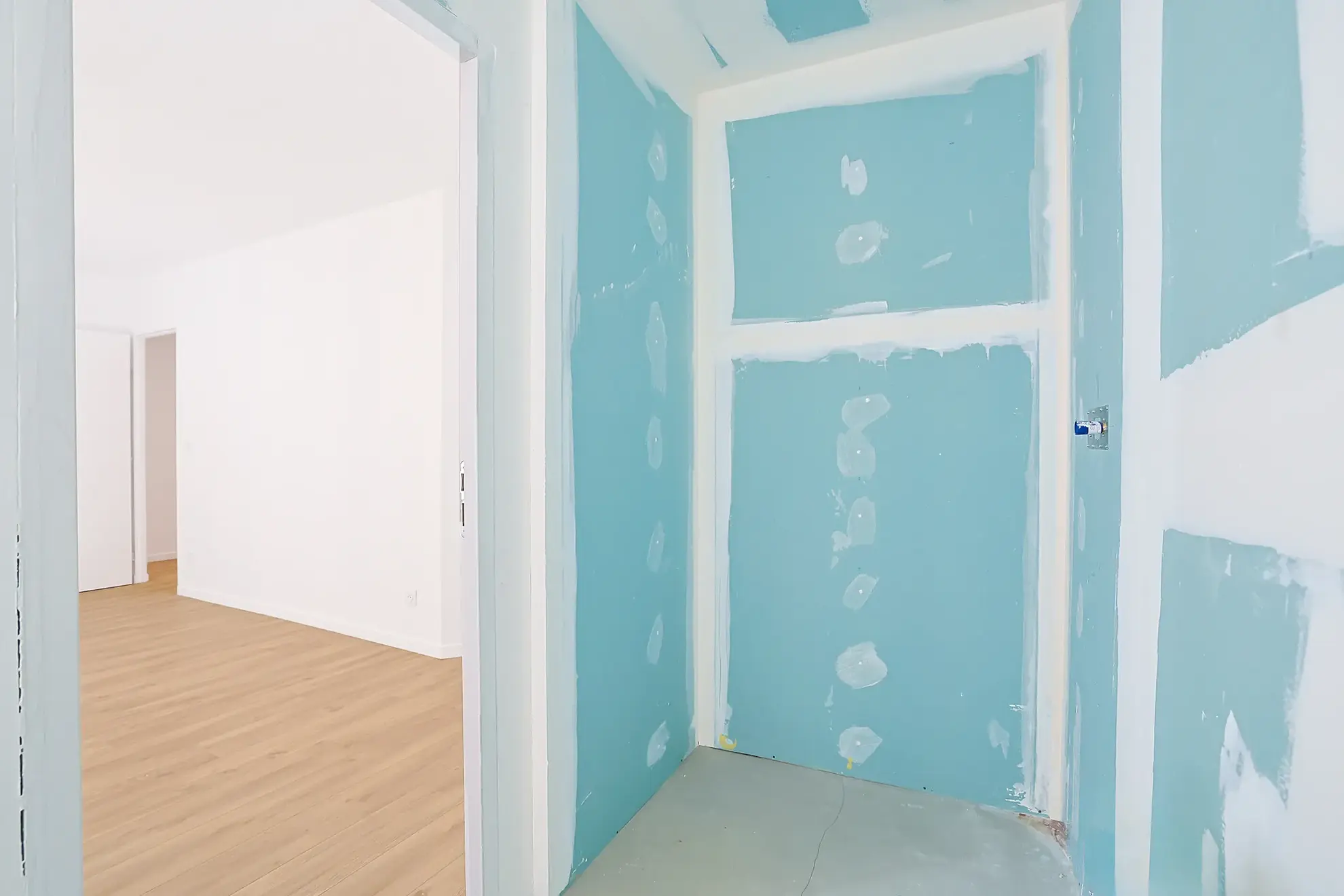 Appartement T3 à Sollies Pont de 83 m² avec grand potentiel au centre-ville 