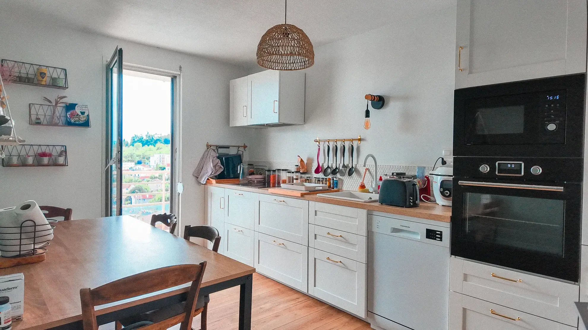 Charmant T2 de 56,62 m² avec balcon, garage privé et vue imprenable sur la cathédrale de Clermont-Ferrand 