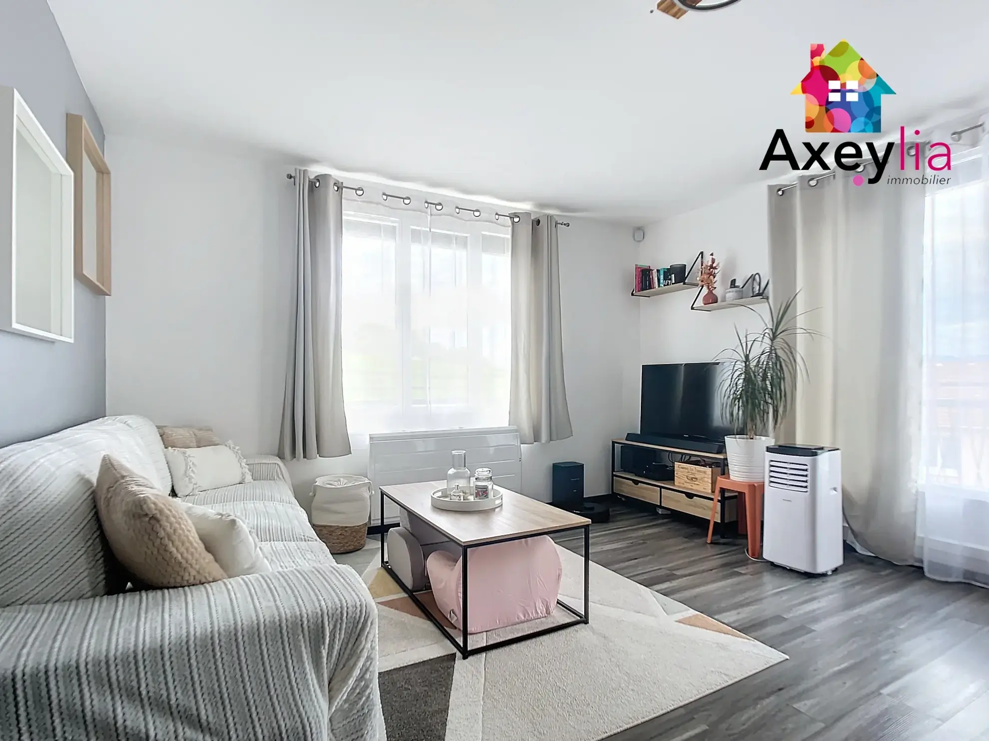 Maison rénovée avec piscine, 3 chambres, grand terrain proche Charlieu 