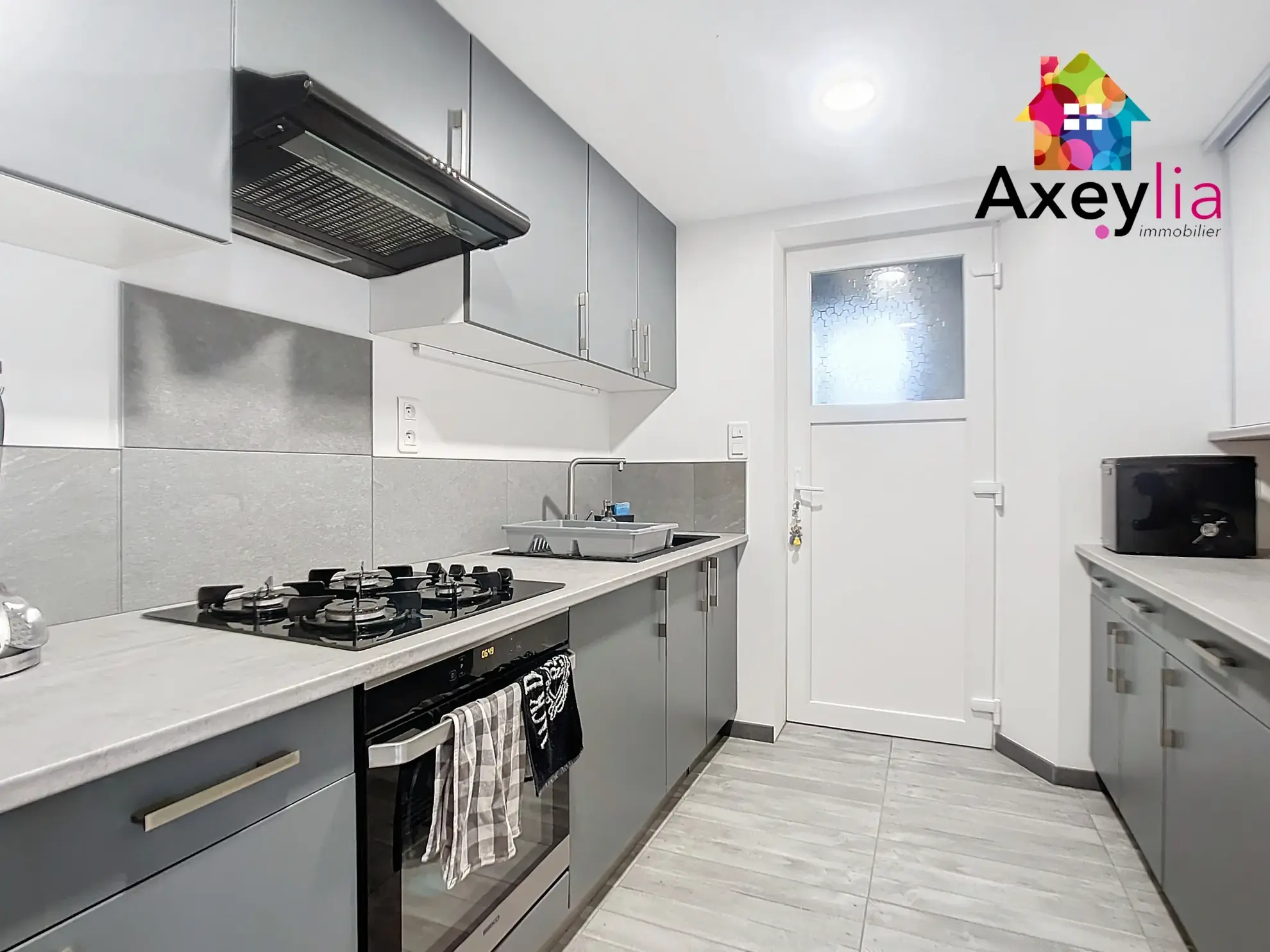 Maison rénovée avec piscine, 3 chambres, grand terrain proche Charlieu 